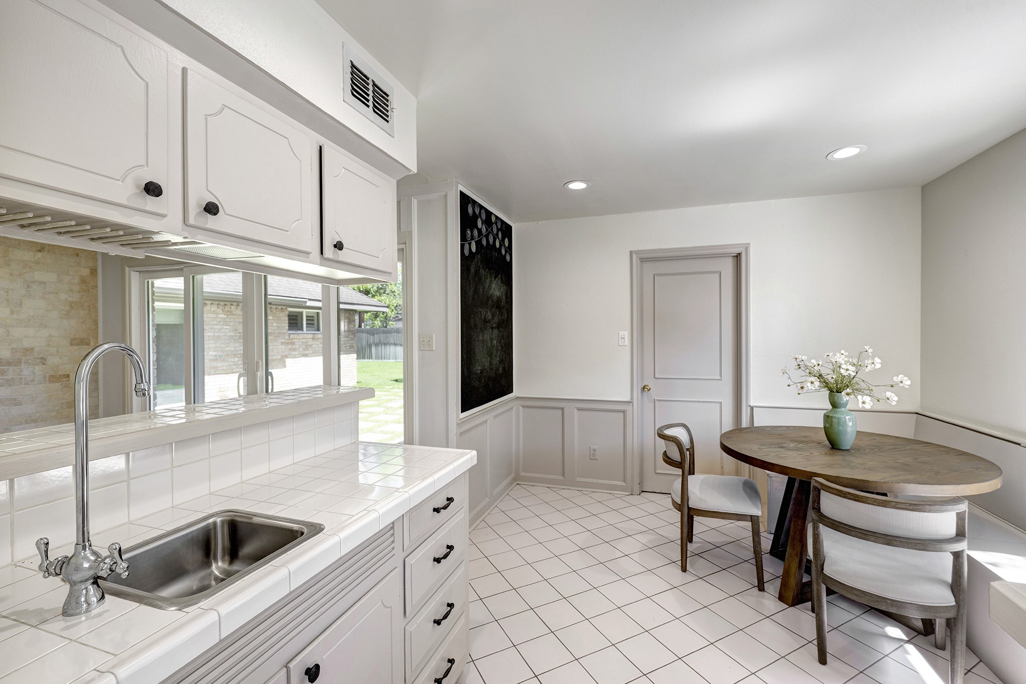12302 Beauregard Drive Property Photo 11