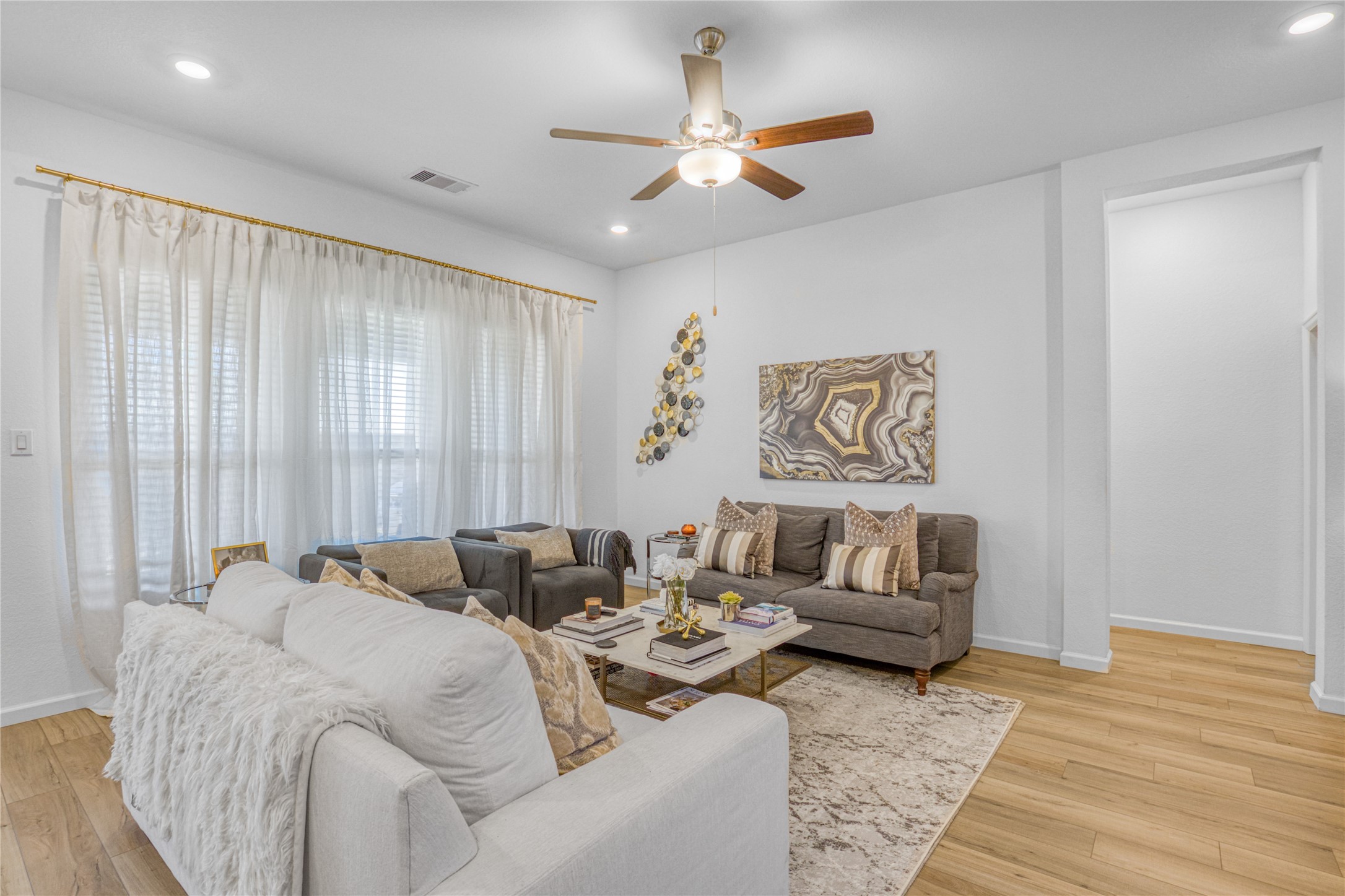 419 Texas Terragon Trace Property Photo 4