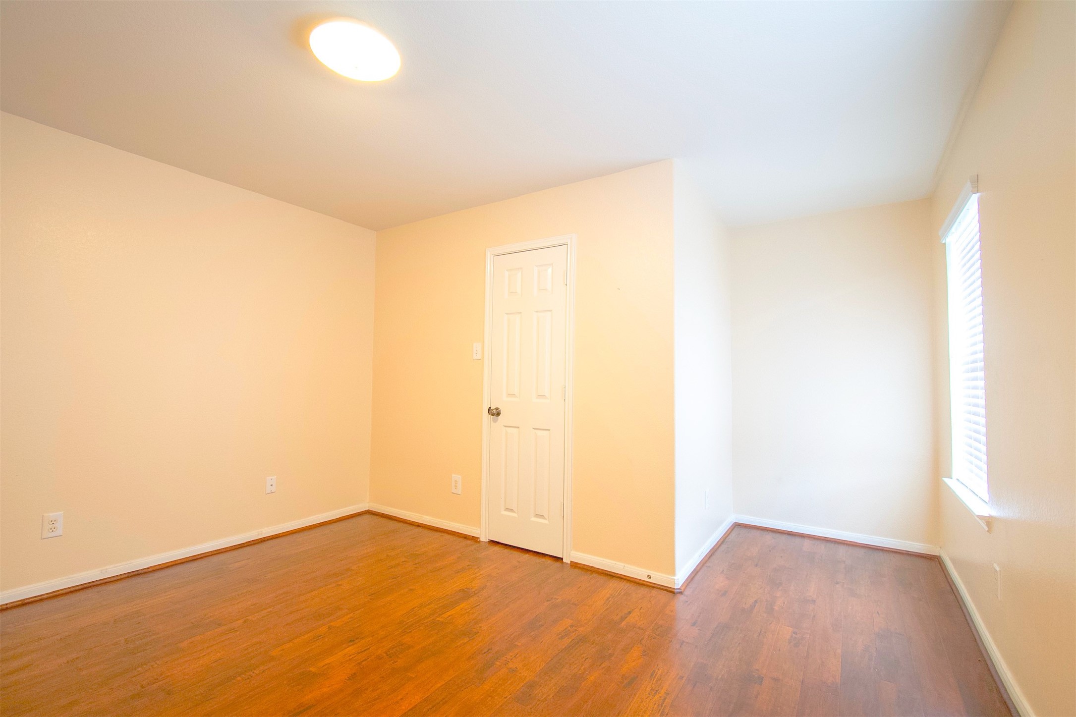 15602 Waumsley Way Property Photo 30