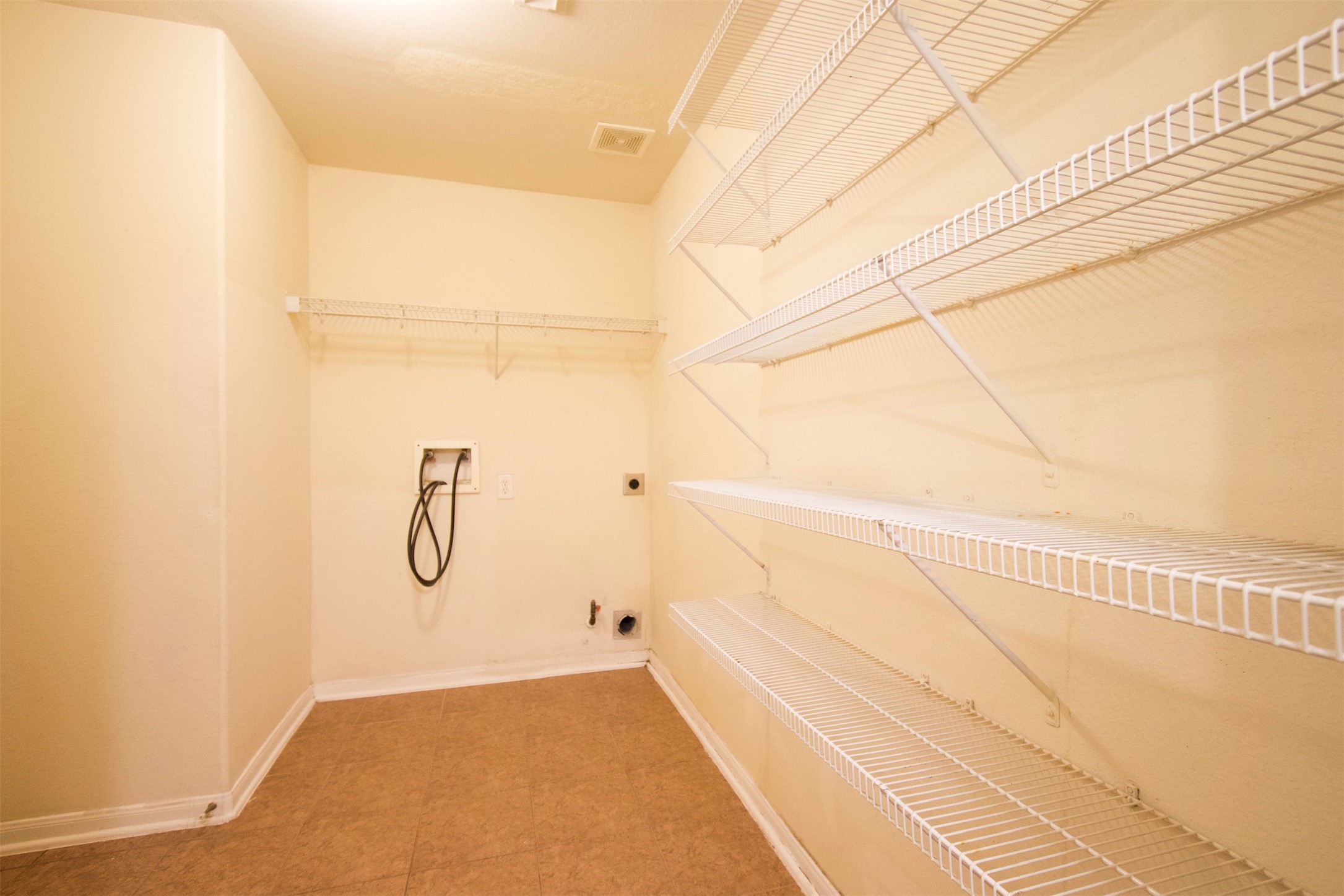 15602 Waumsley Way Property Photo 36