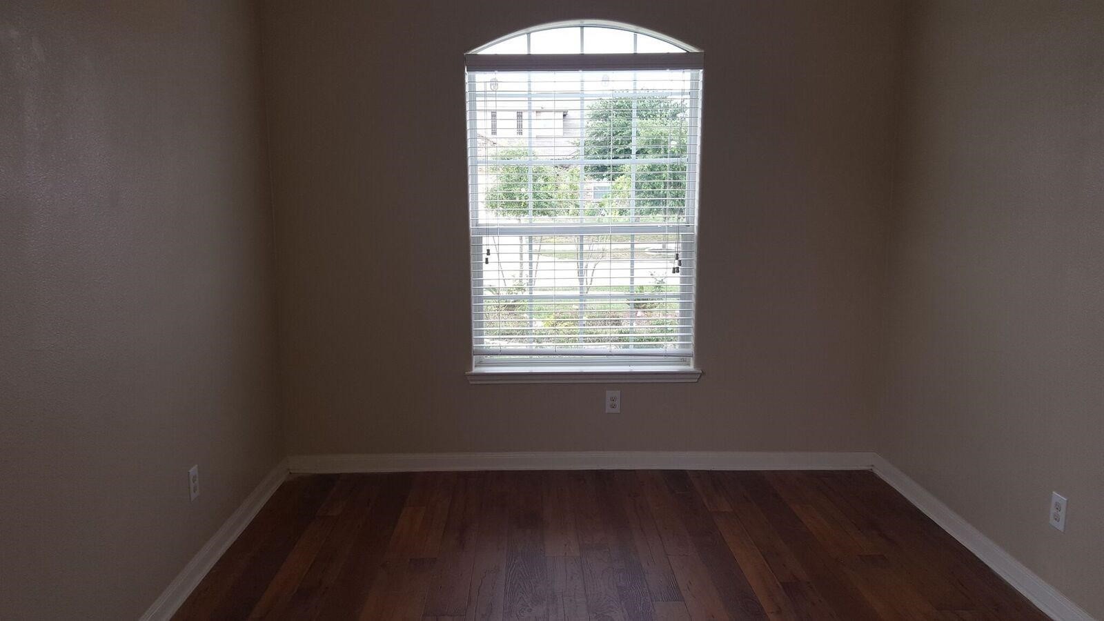 5619 Straight Way Property Photo 11