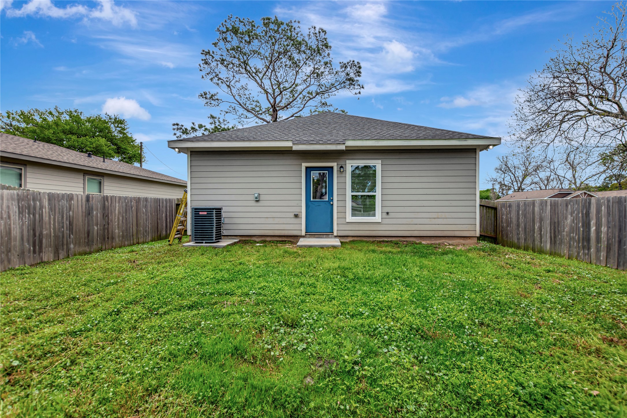2030 Rosalee Street Property Photo 16