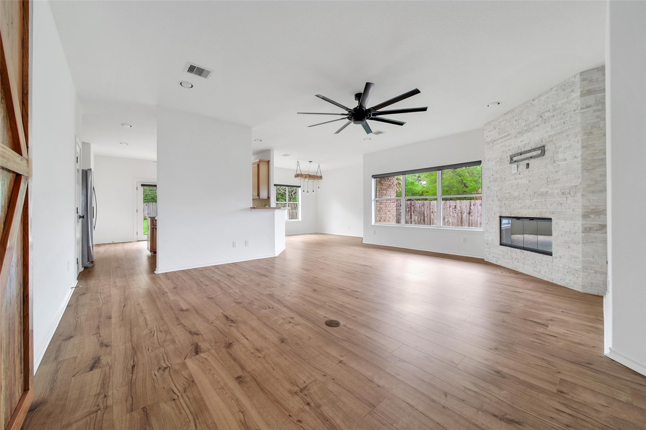 15575 Kitty Hawk Drive Property Photo 13