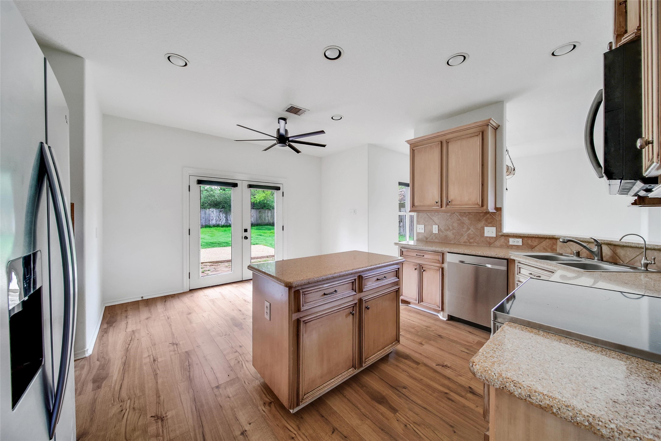 15575 Kitty Hawk Drive Property Photo 16
