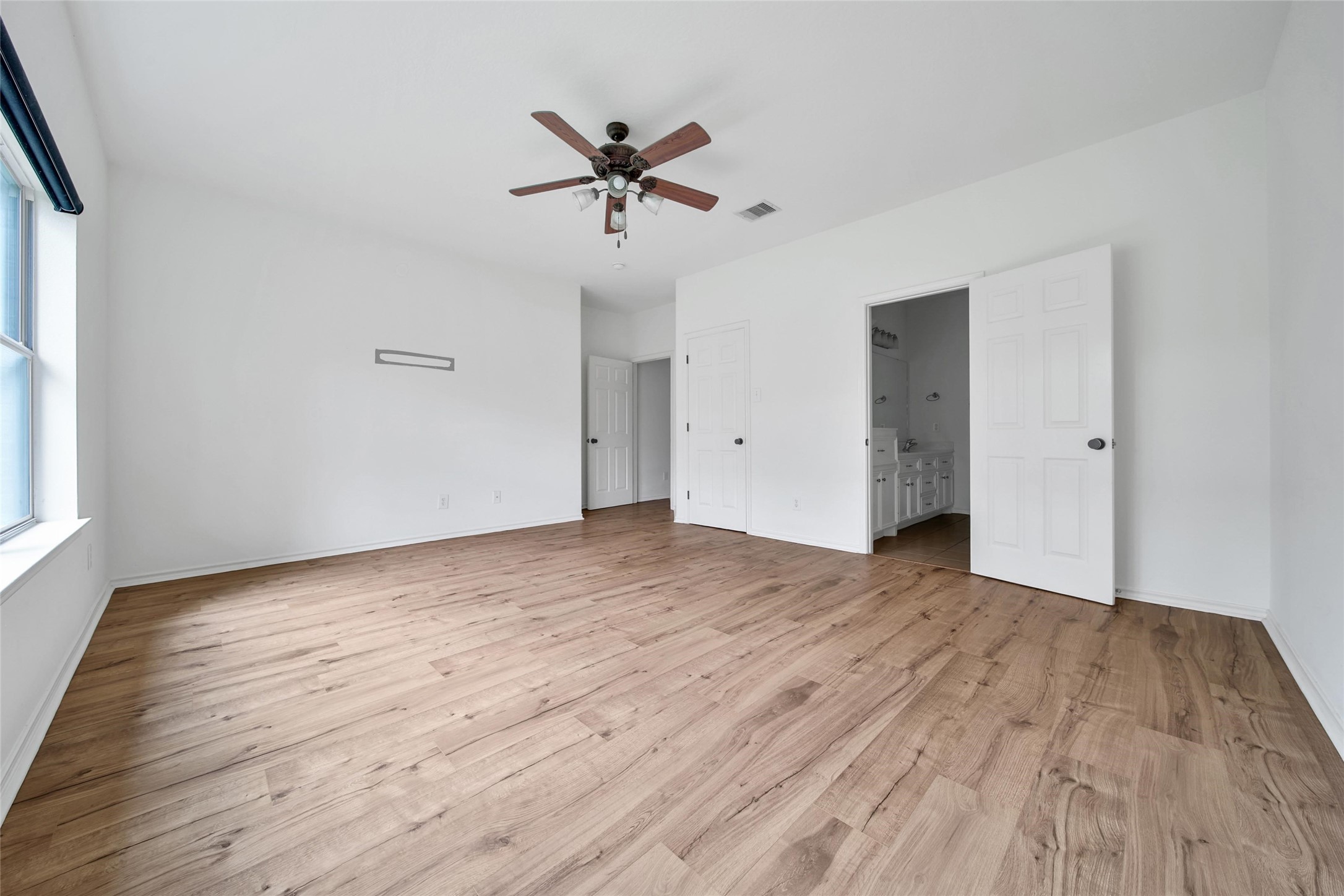 15575 Kitty Hawk Drive Property Photo 24