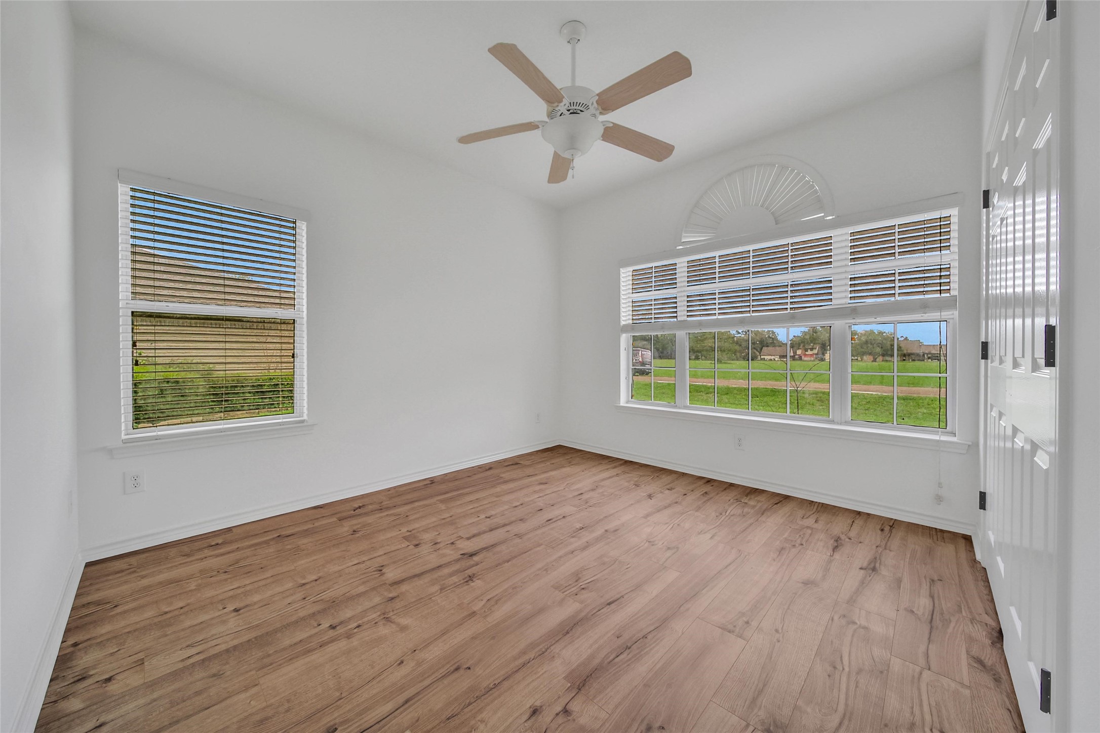15575 Kitty Hawk Drive Property Photo 25