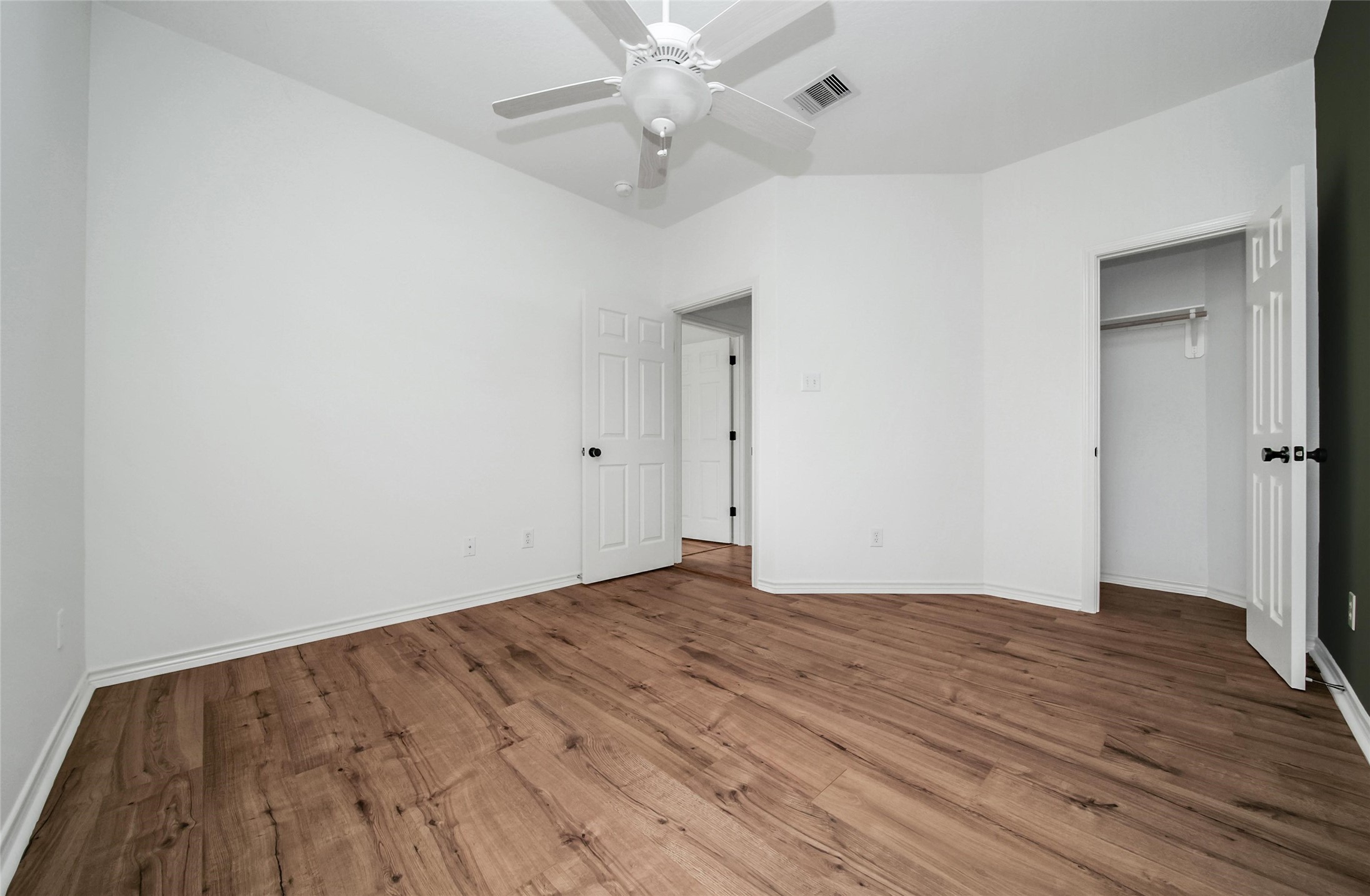 15575 Kitty Hawk Drive Property Photo 28
