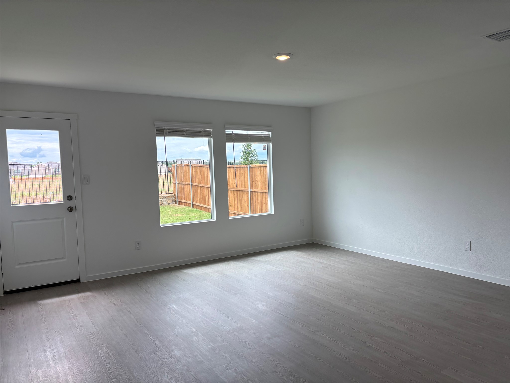 26827 Scarlet Willow Drive Property Photo 3