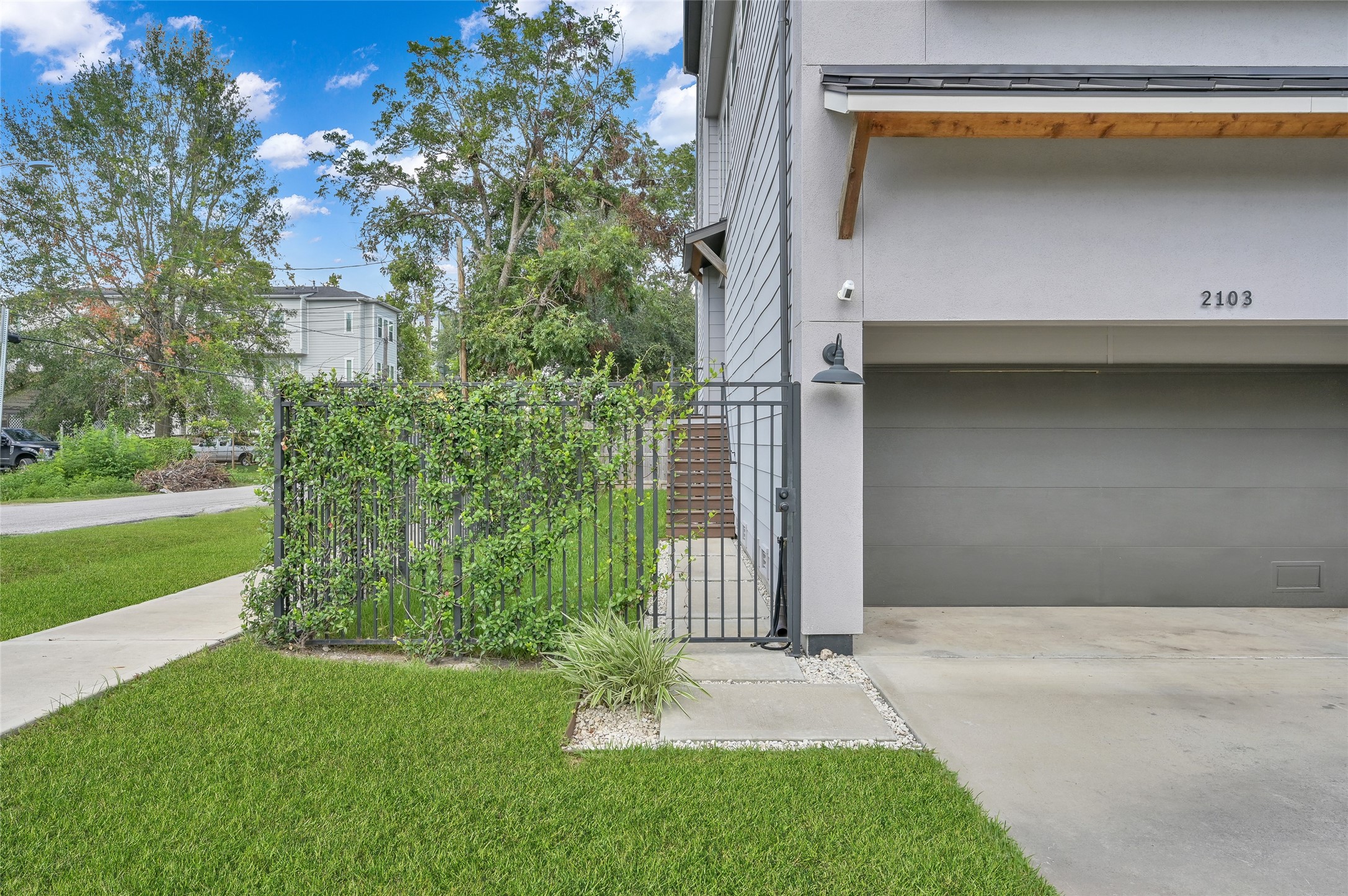 2103 Bevis Street Property Photo 3