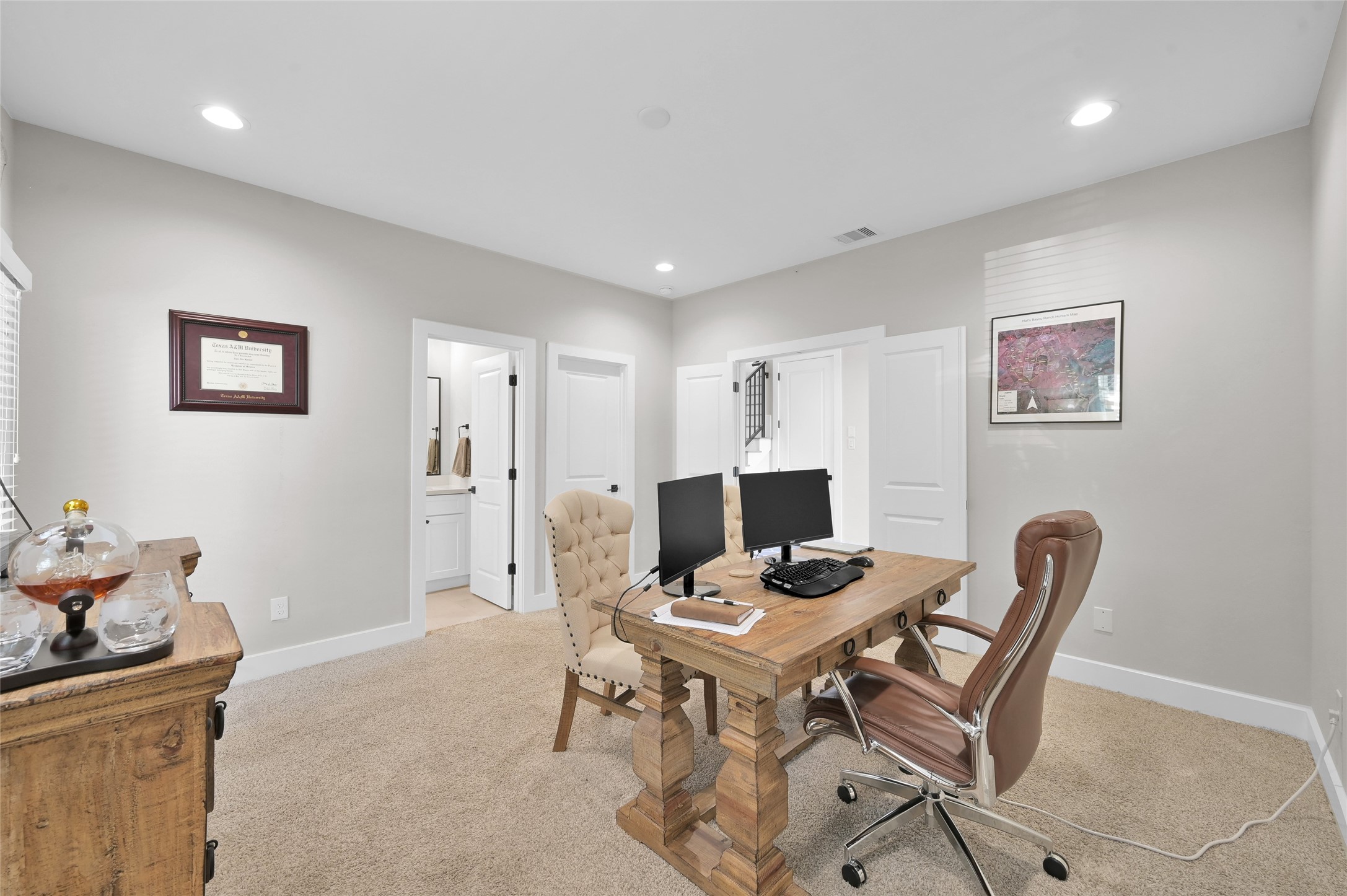 2103 Bevis Street Property Photo 8