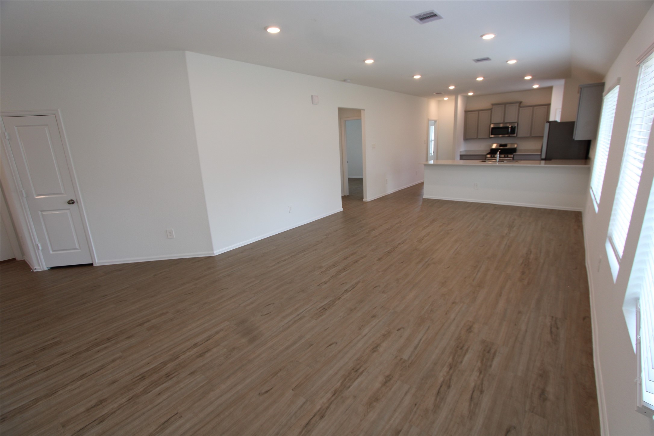18527 Gold Hollow Court Property Photo 2