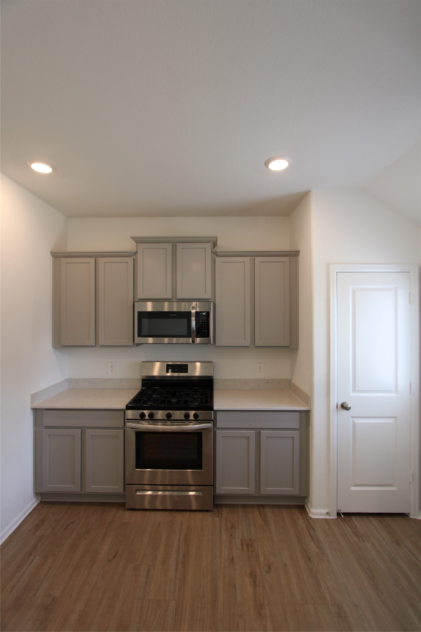 18527 Gold Hollow Court Property Photo 6