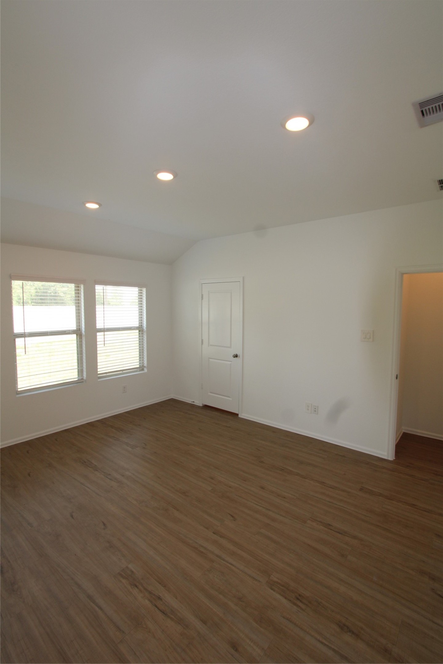 18527 Gold Hollow Court Property Photo 9