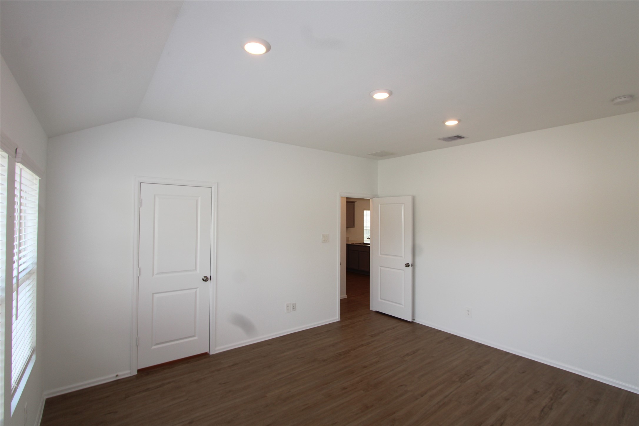 18527 Gold Hollow Court Property Photo 11