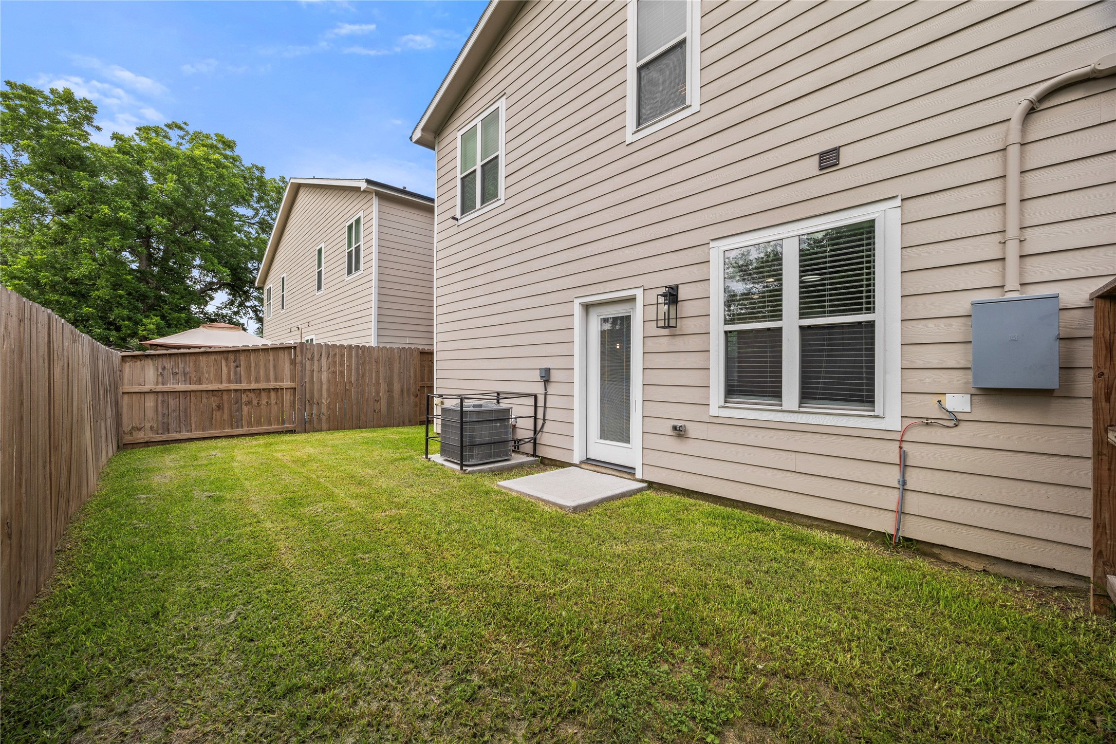 7418 Mount Street Property Photo 36