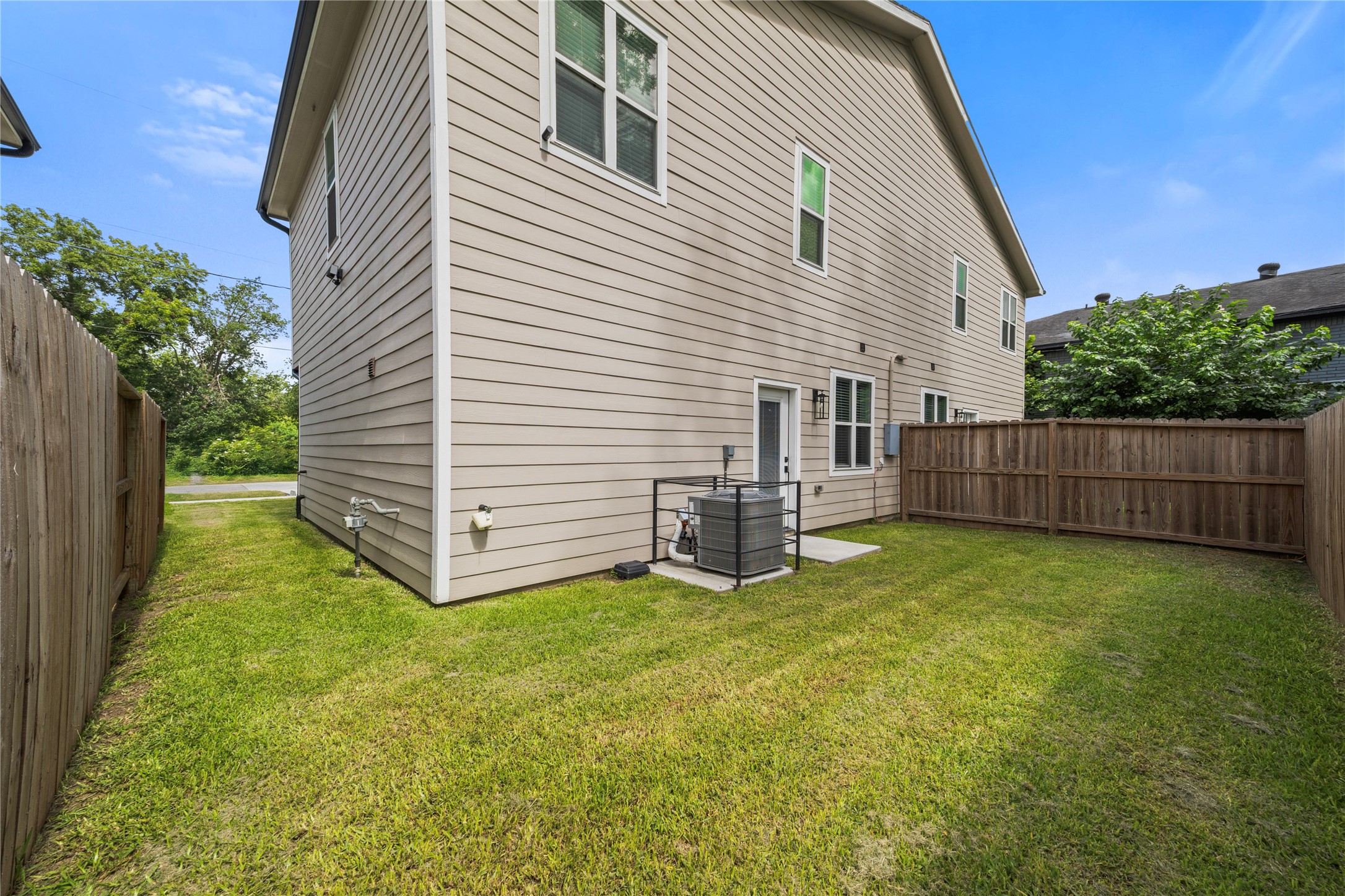 7418 Mount Street Property Photo 37