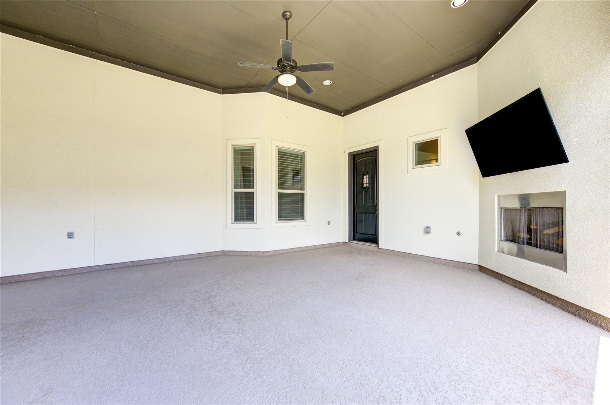 10610 Hazel Hills Drive Property Photo 3