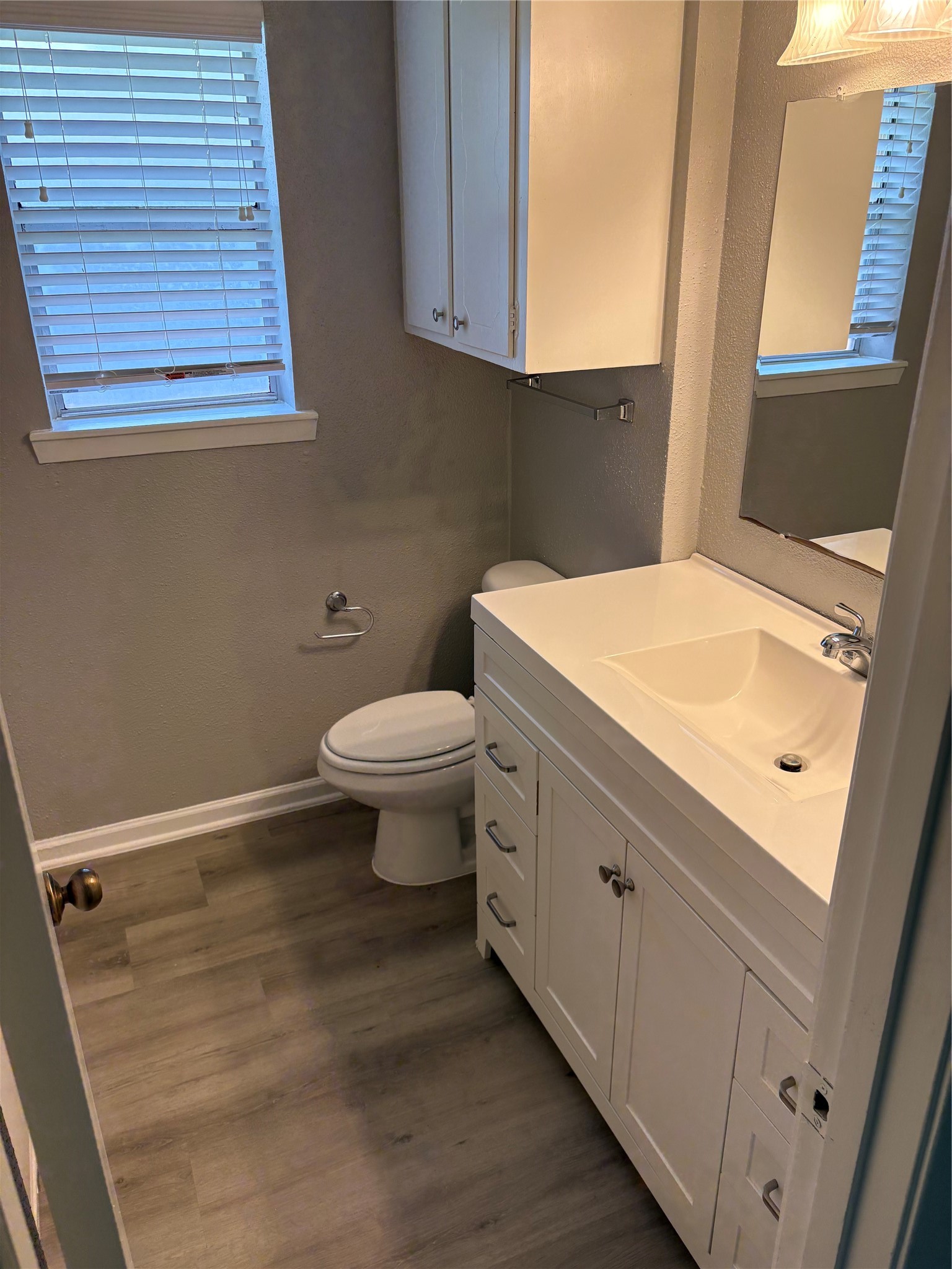 226 E Dumble Street Property Photo 9