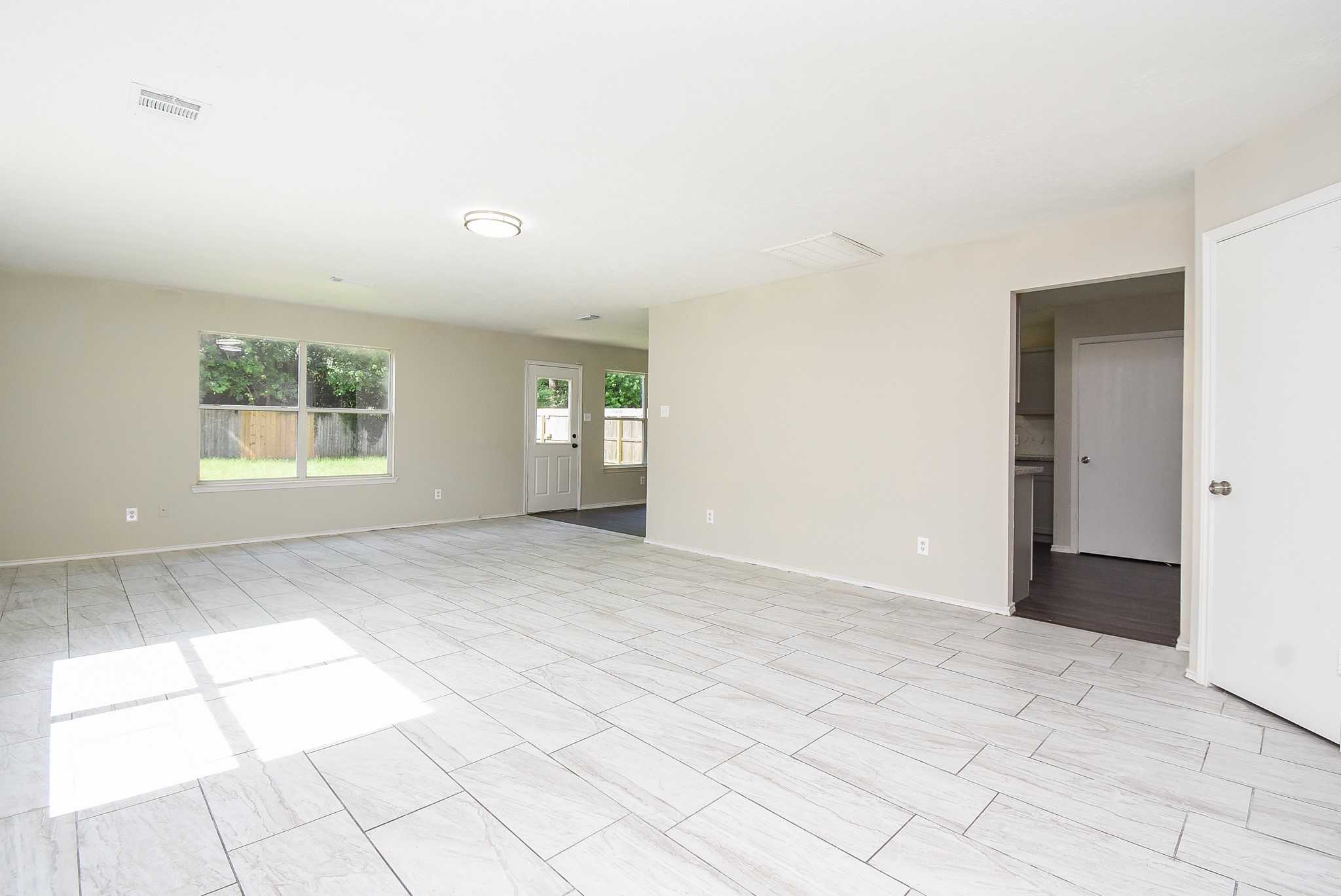 13138 Cherryglade Court Property Photo 7