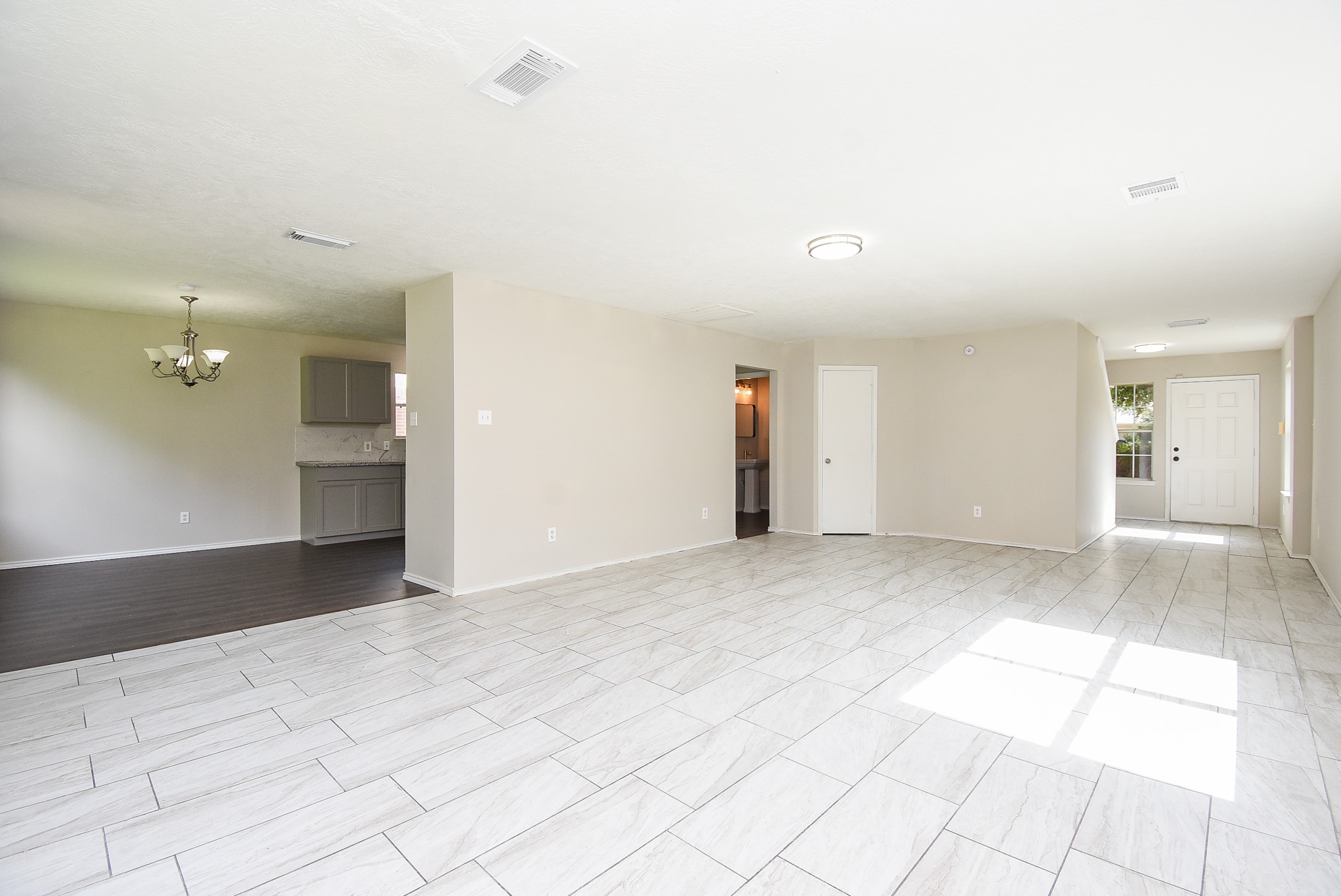 13138 Cherryglade Court Property Photo 8