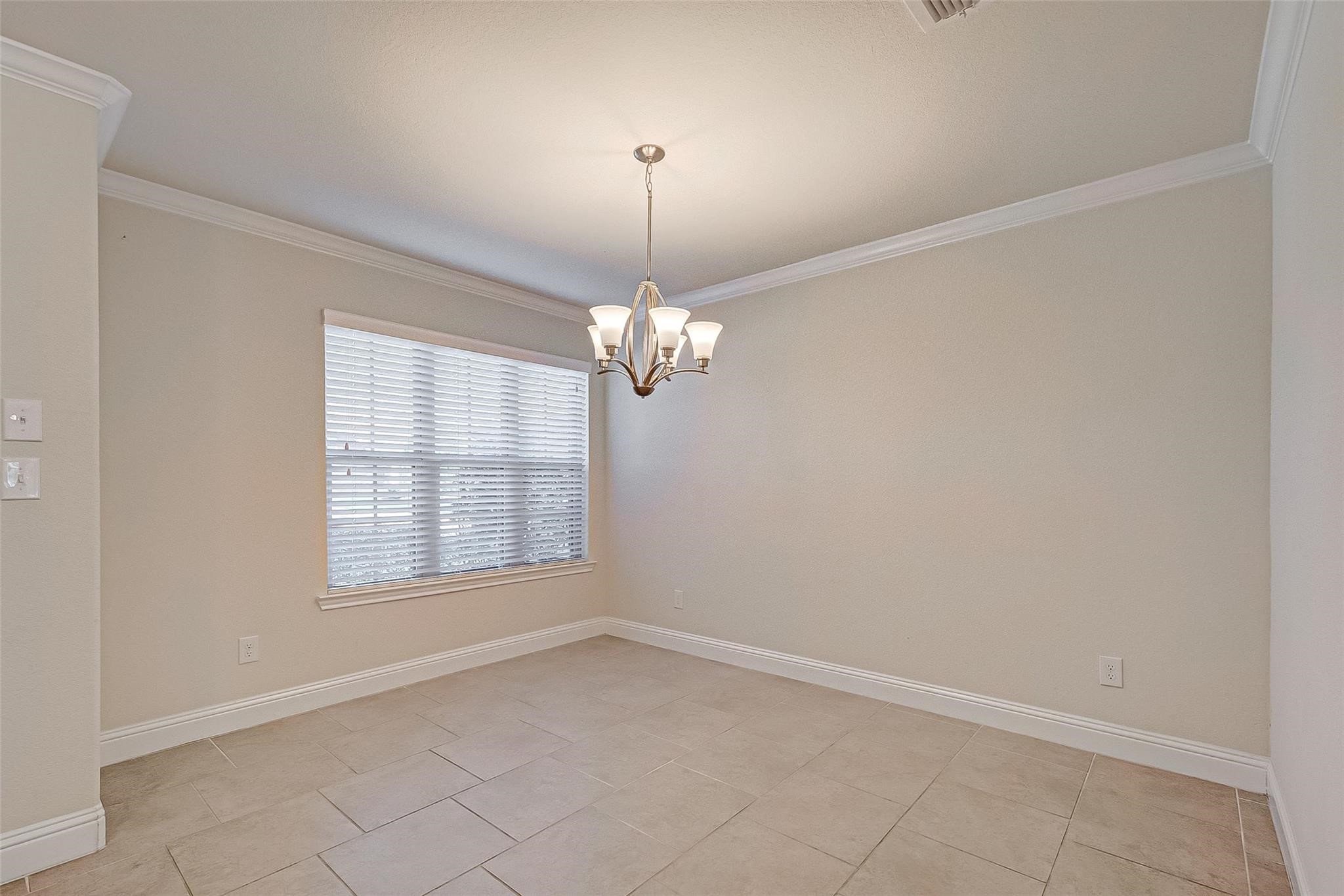 9610 Stratton Ridge Drive Property Photo 6