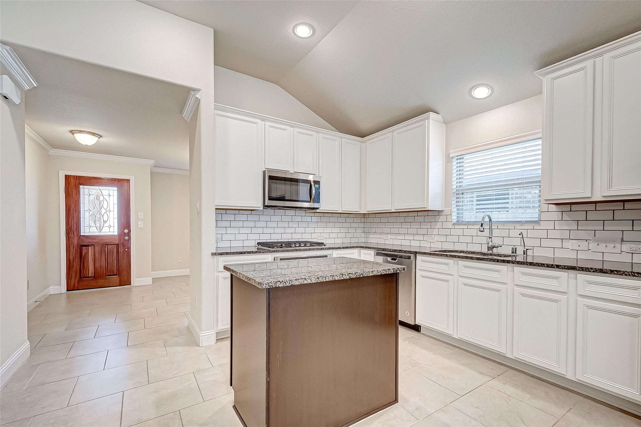 9610 Stratton Ridge Drive Property Photo 14
