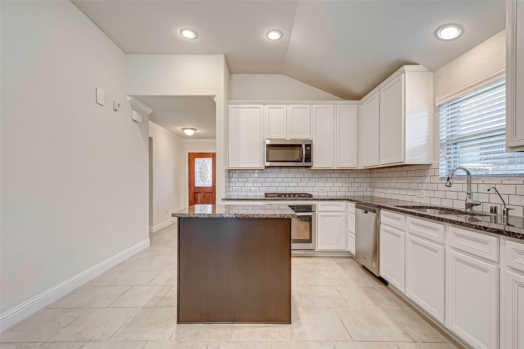 9610 Stratton Ridge Drive Property Photo 15
