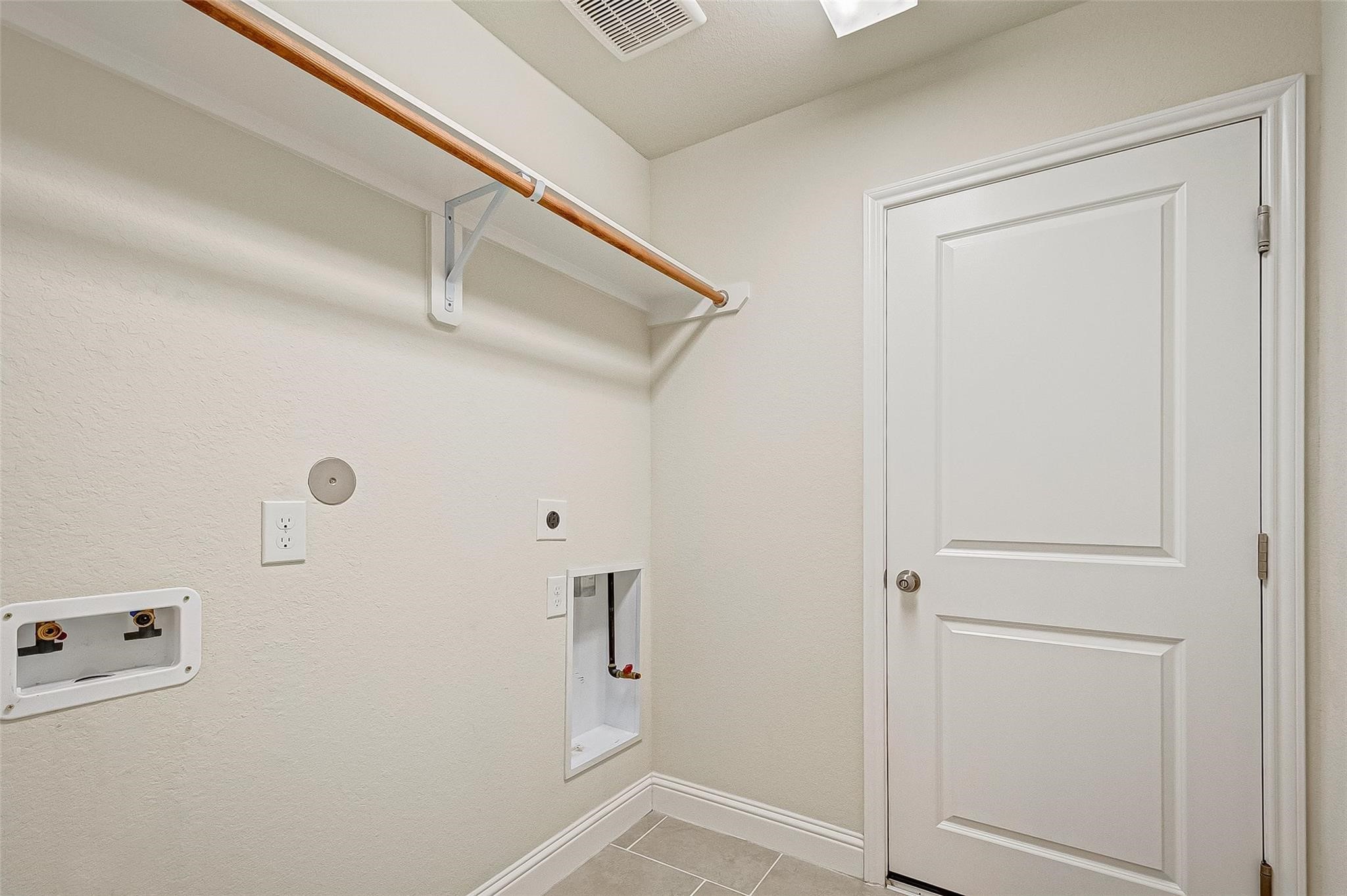 9610 Stratton Ridge Drive Property Photo 26