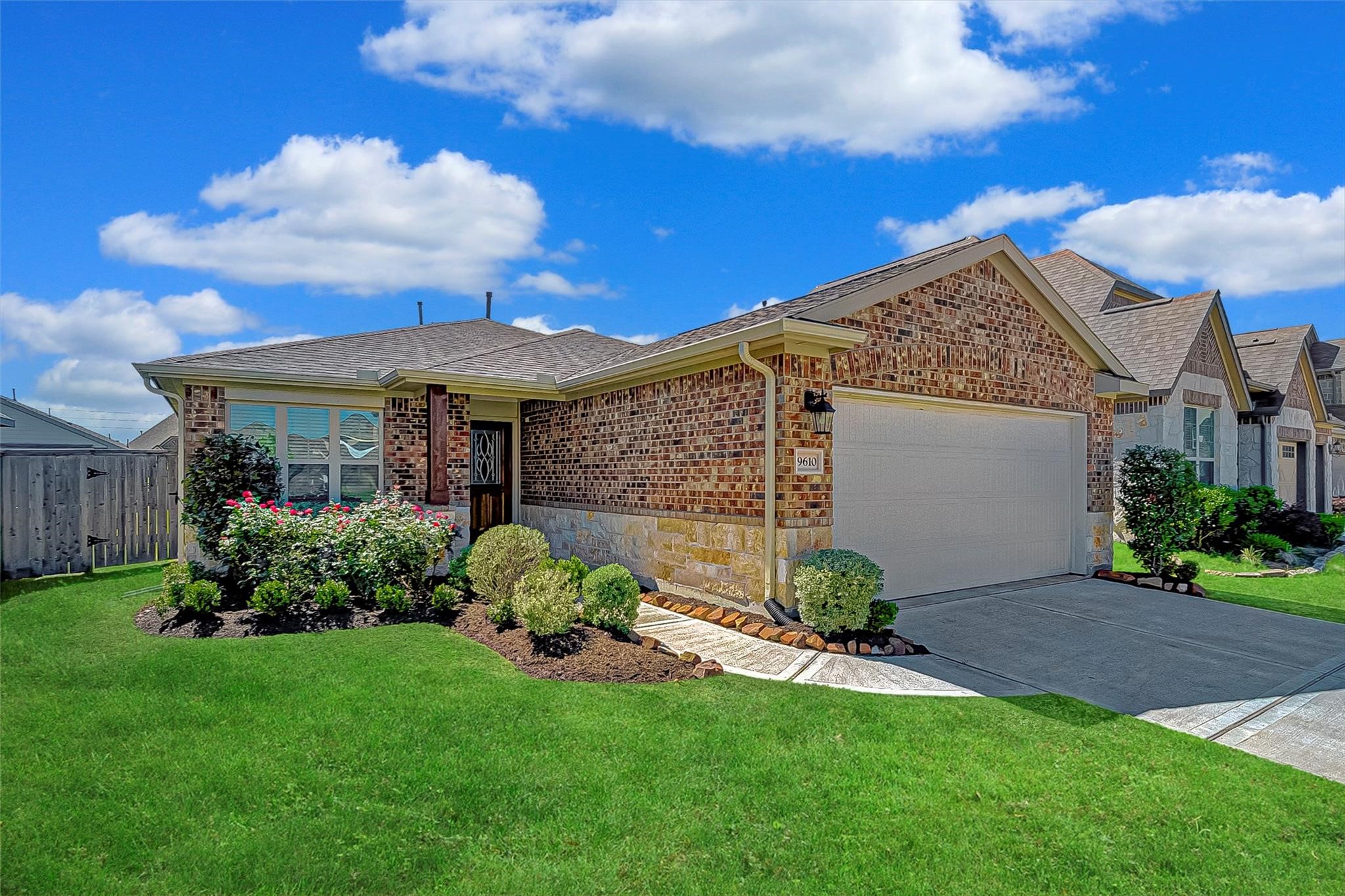 9610 Stratton Ridge Drive Property Photo 33