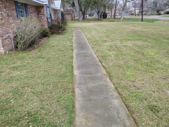 109 Sleepy Hollow Drive Property Photo 2