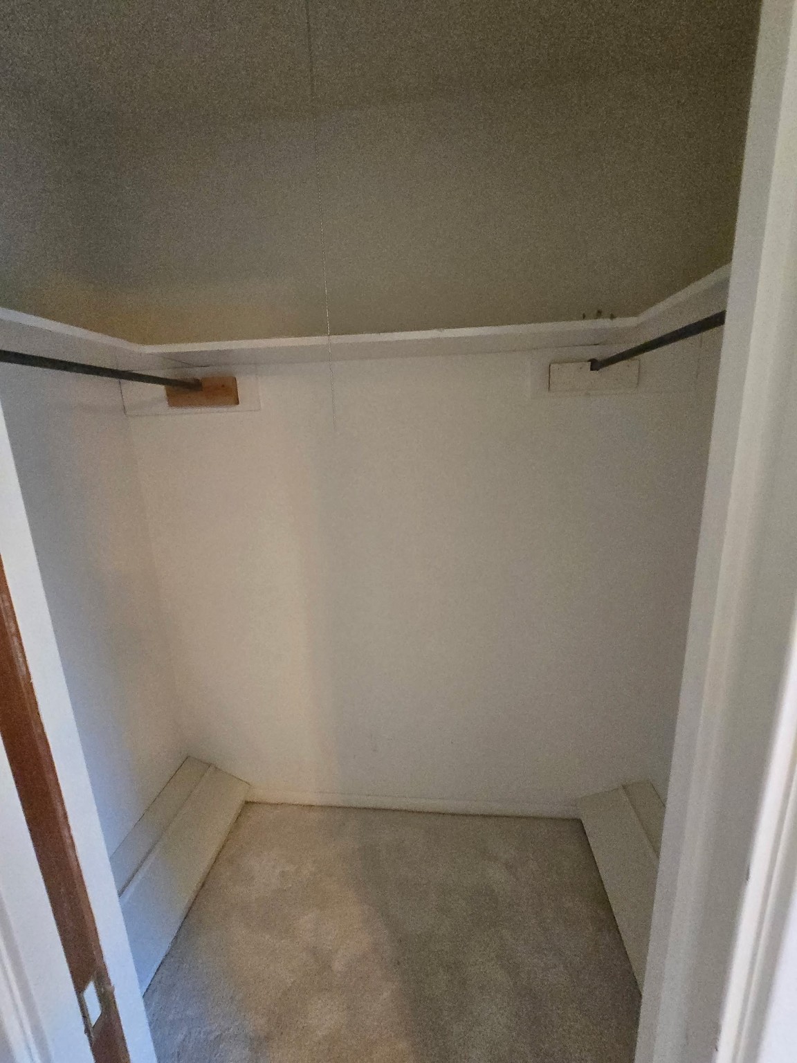 109 Sleepy Hollow Drive Property Photo 9