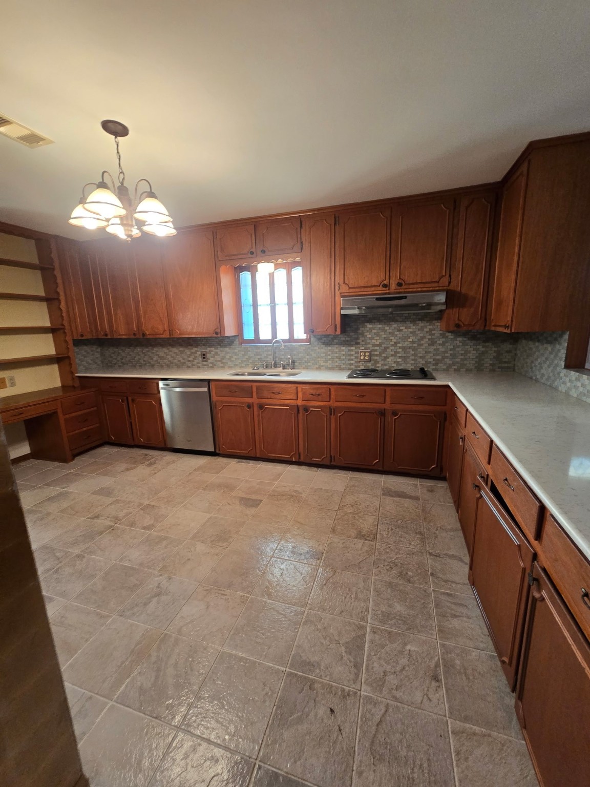 109 Sleepy Hollow Drive Property Photo 16
