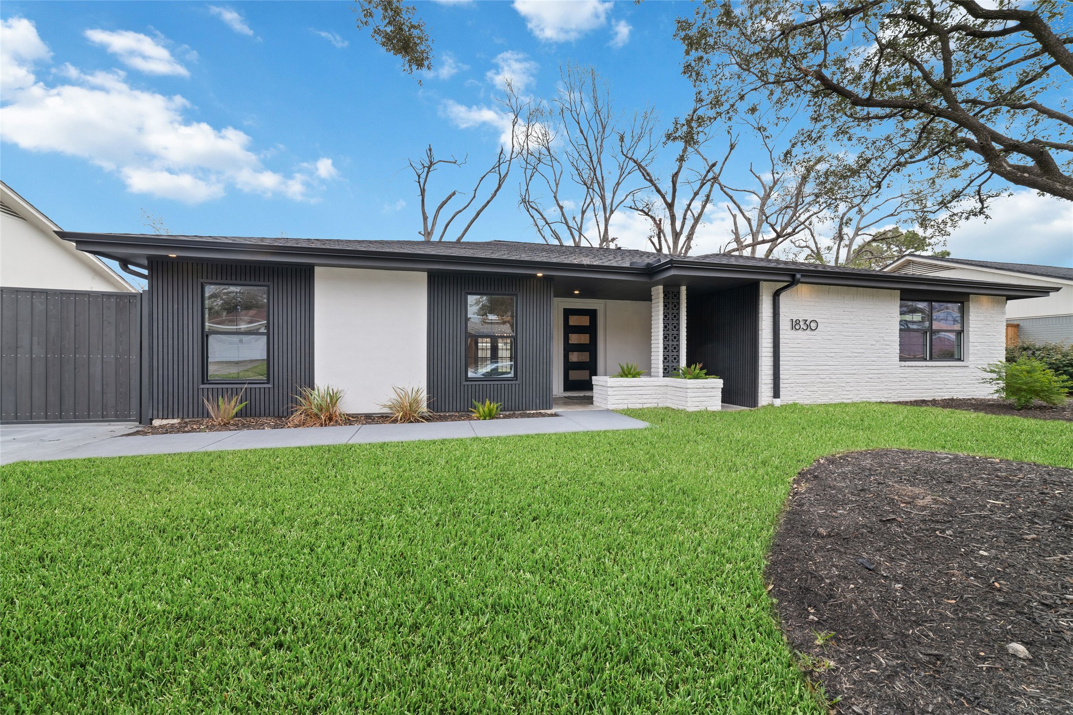 1830 Locksford Street Property Photo 1