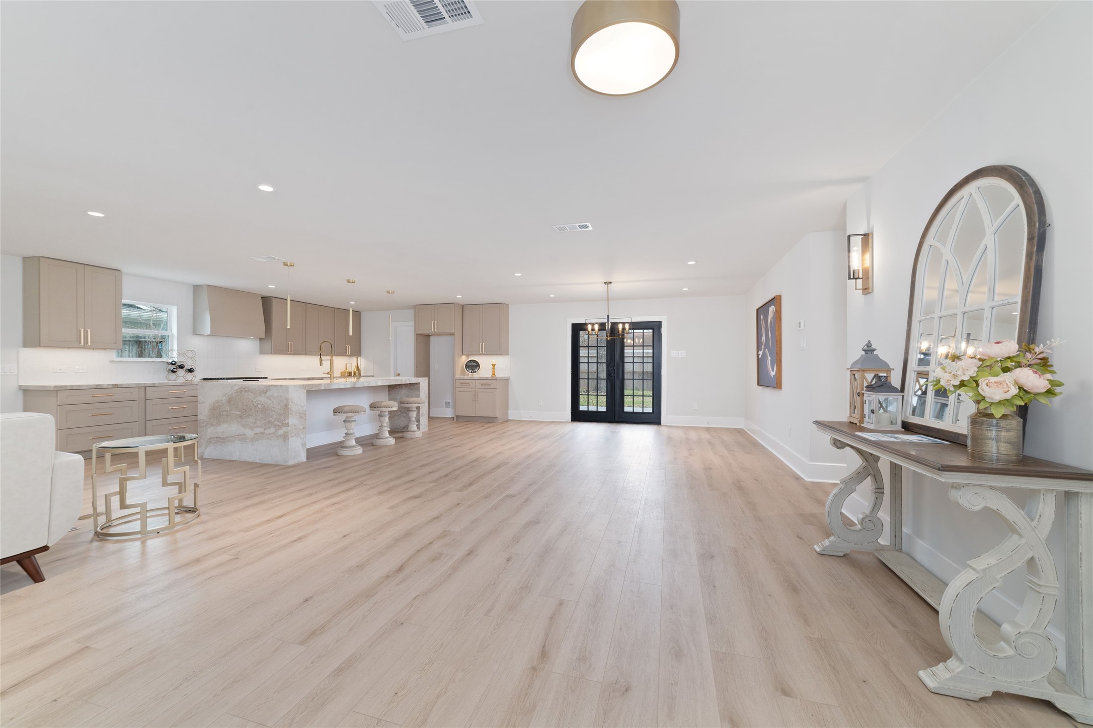 1830 Locksford Street Property Photo 3