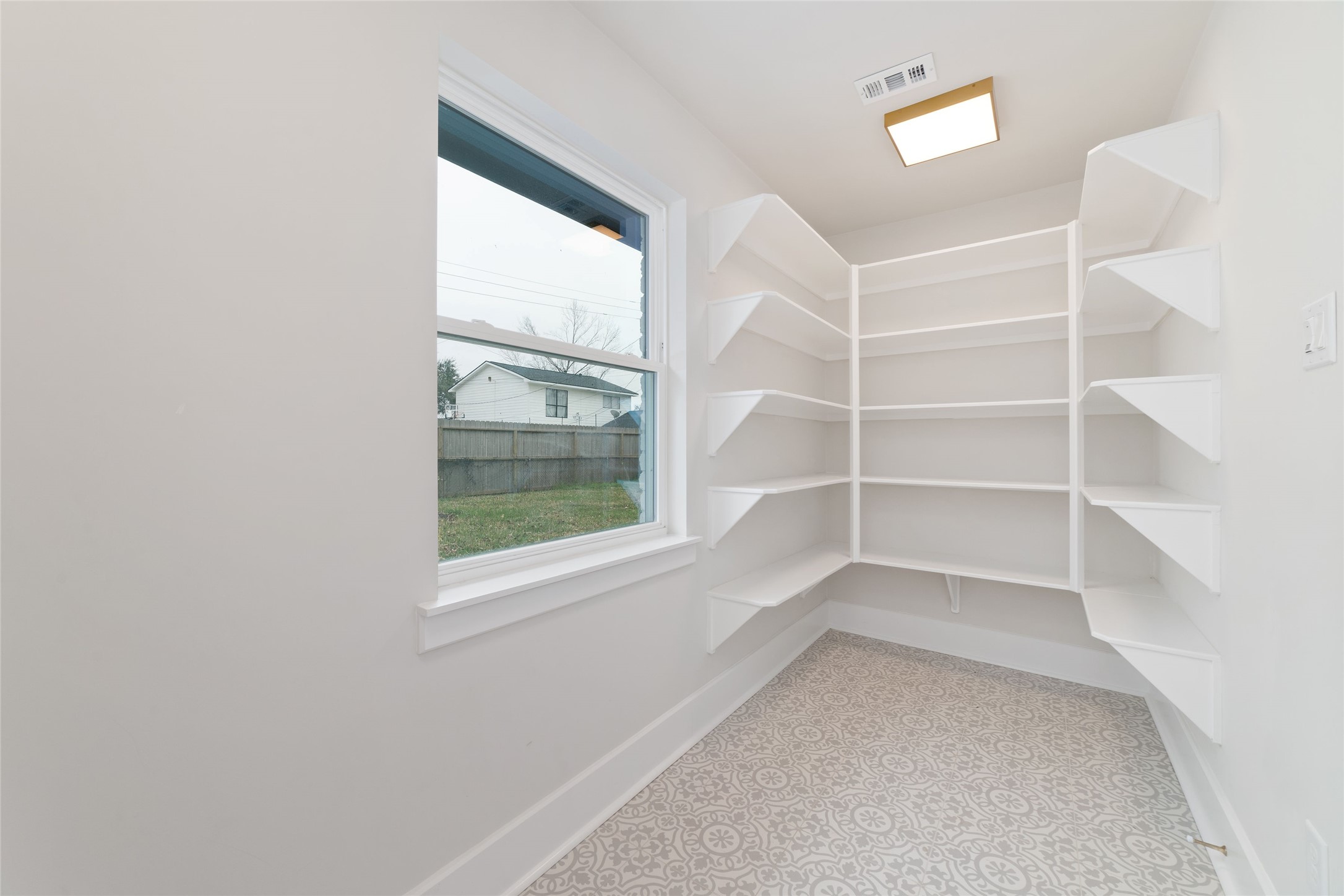 1830 Locksford Street Property Photo 17