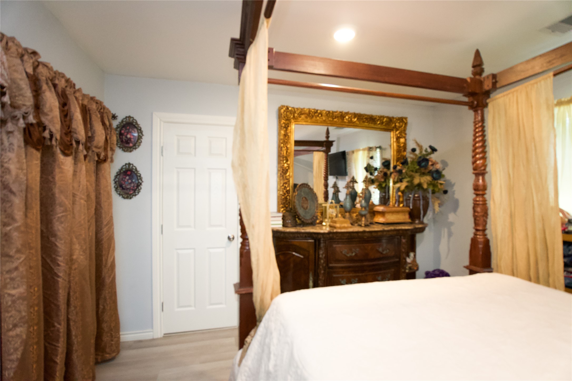 1313 County Road 5023 Property Photo 9