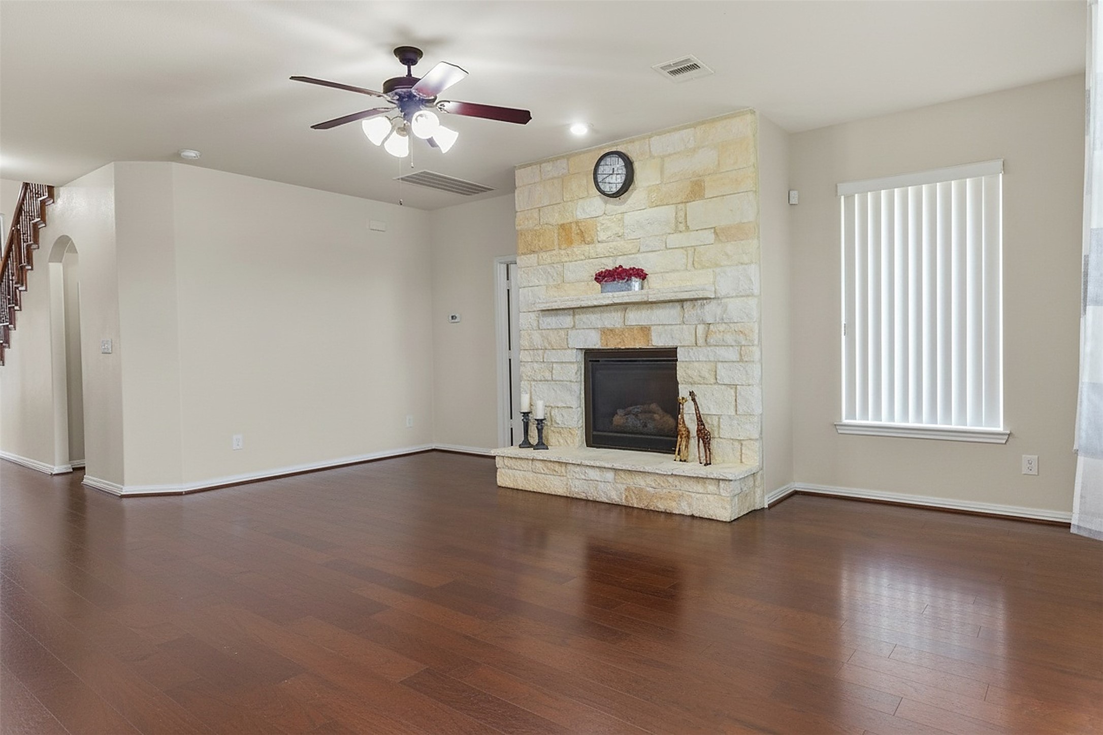 6102 Wickshire Drive Property Photo 2