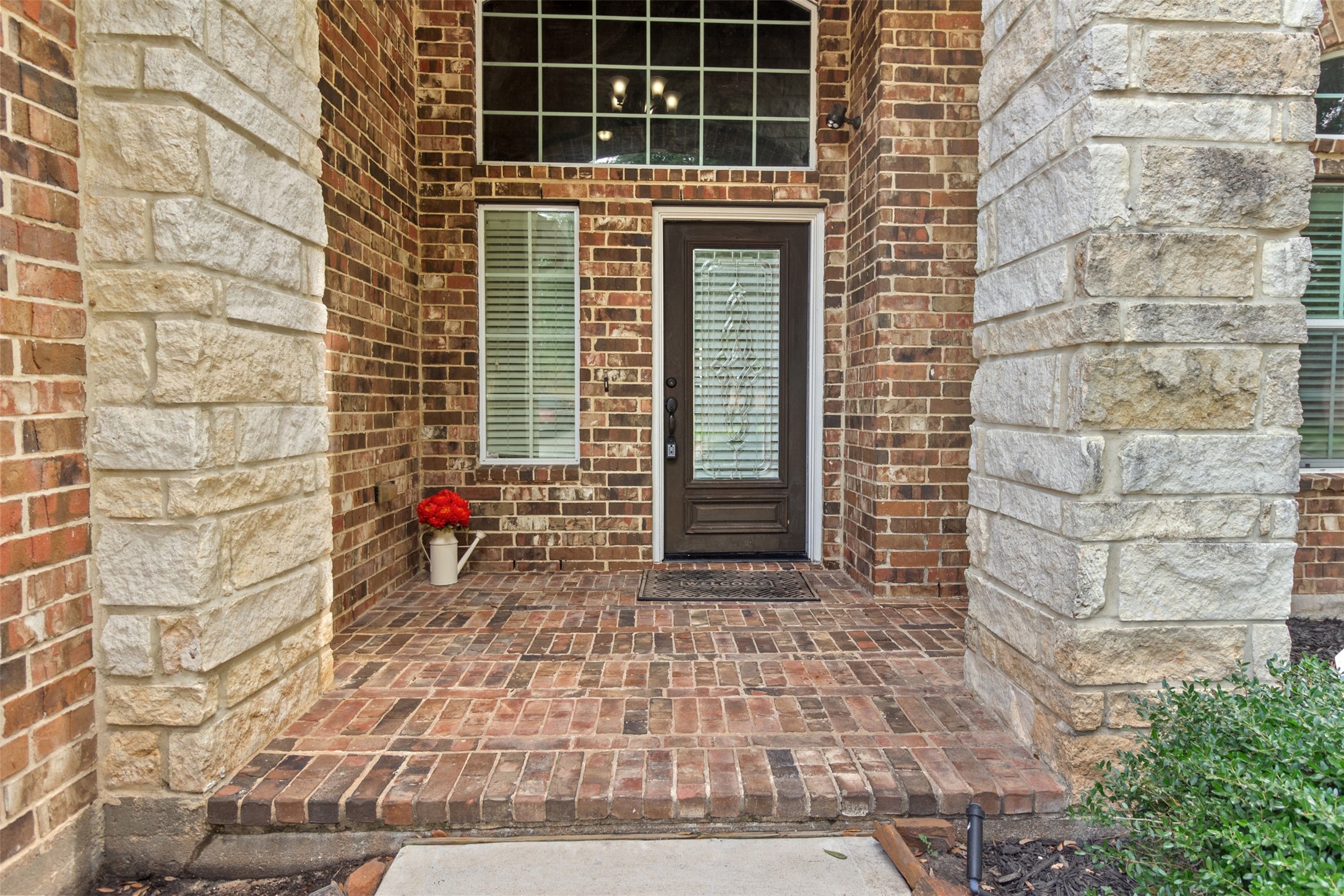 6102 Wickshire Drive Property Photo 8
