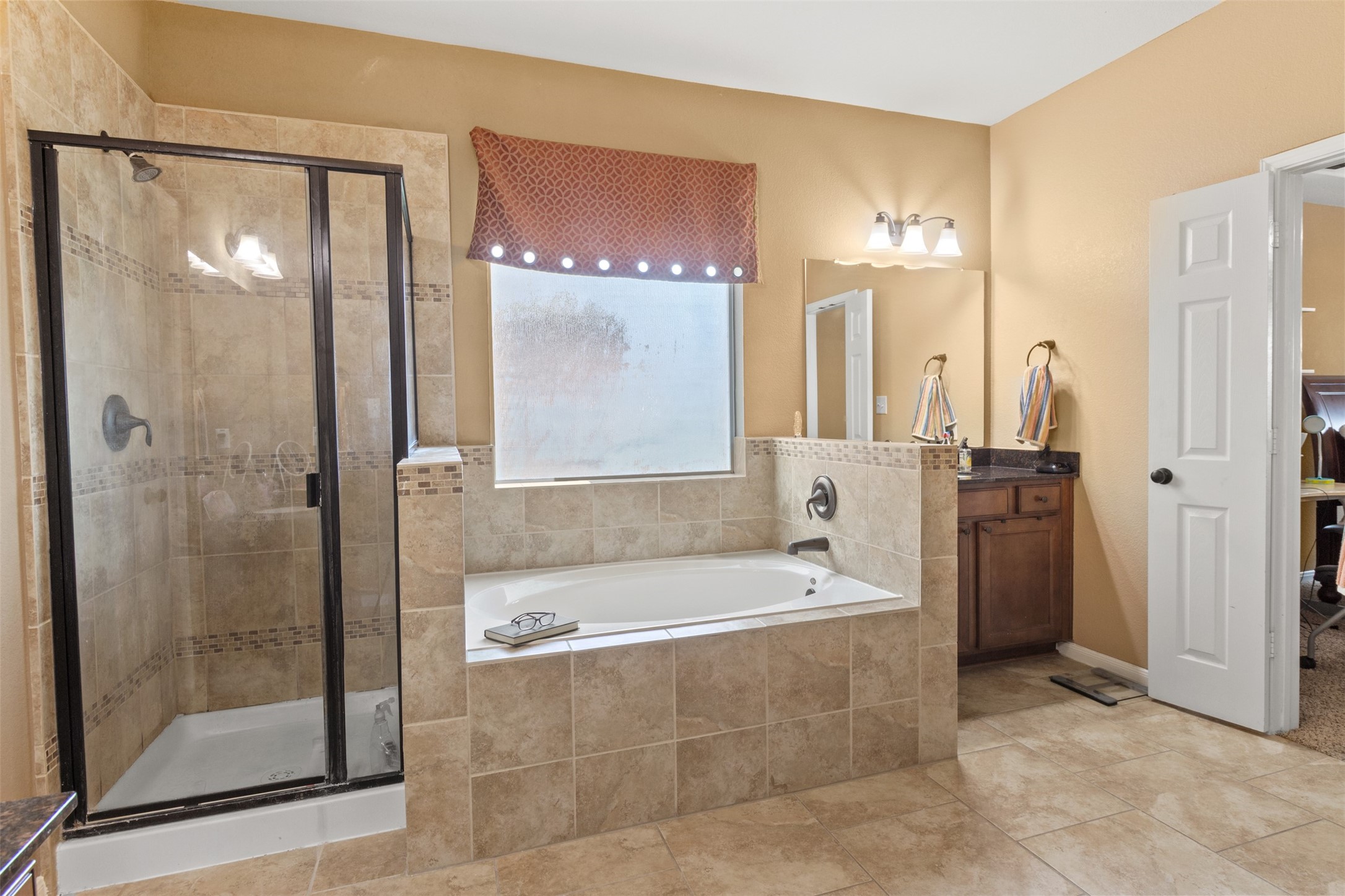 6102 Wickshire Drive Property Photo 21