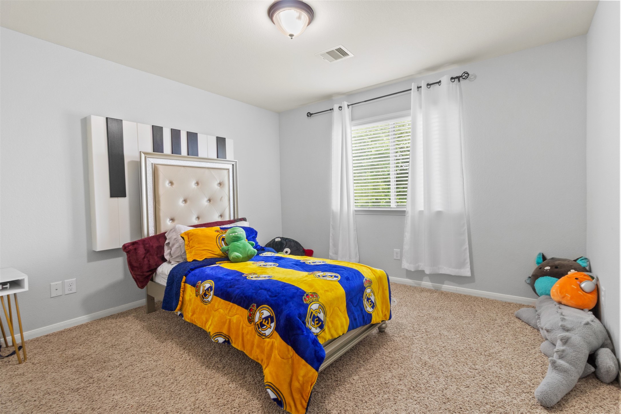 6102 Wickshire Drive Property Photo 25