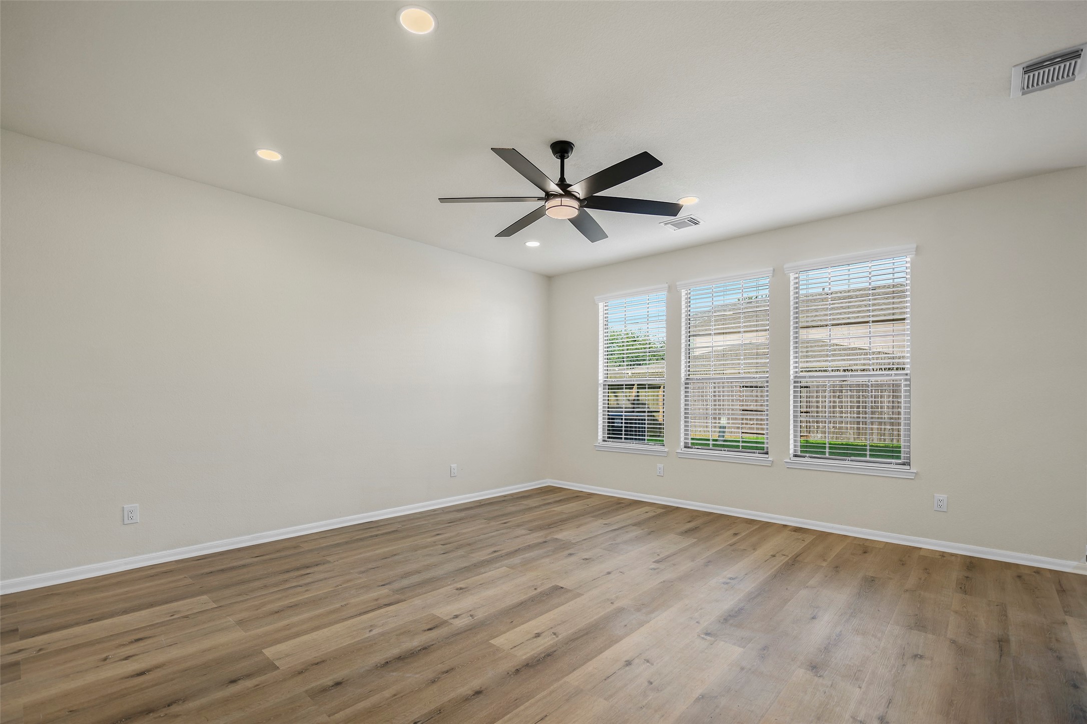 5227 Meadow Canyon Drive Property Photo 27