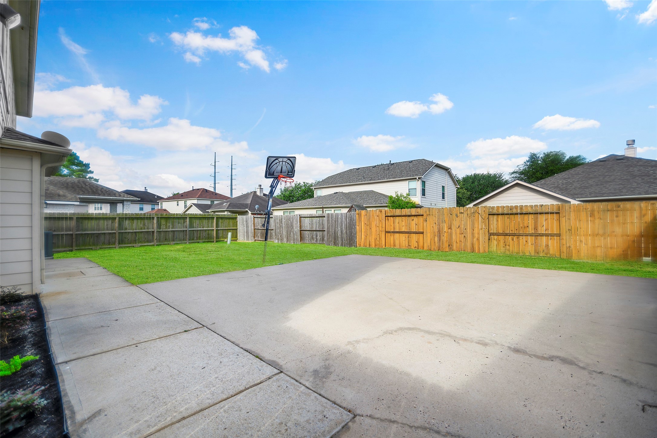 5227 Meadow Canyon Drive Property Photo 33