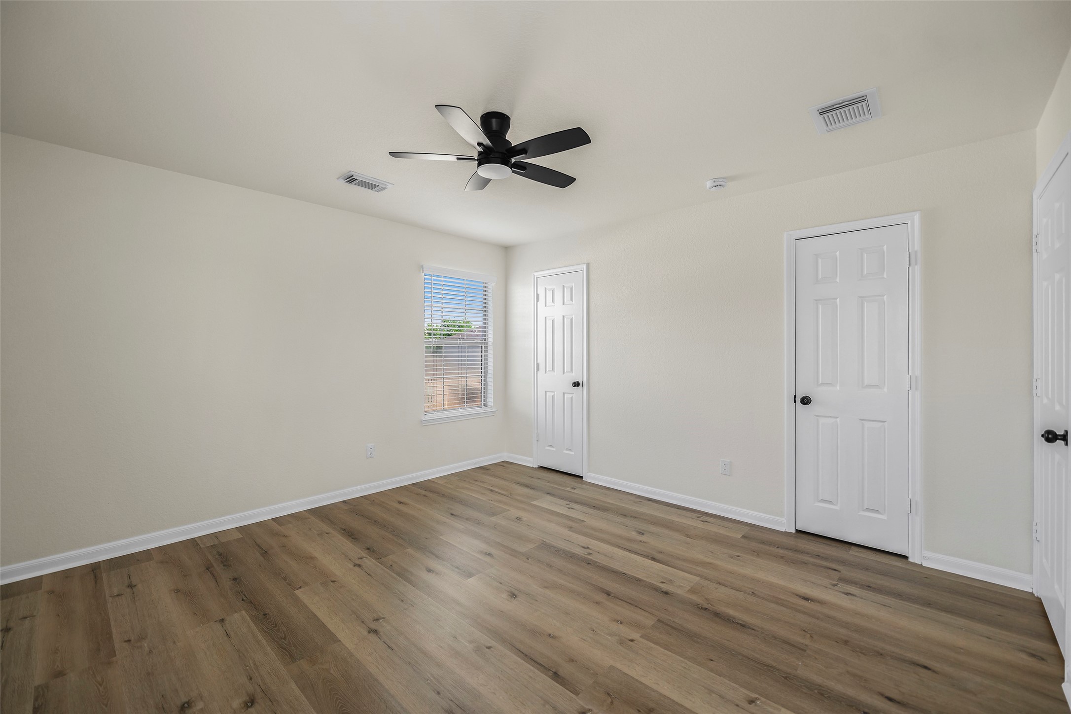 5227 Meadow Canyon Drive Property Photo 41