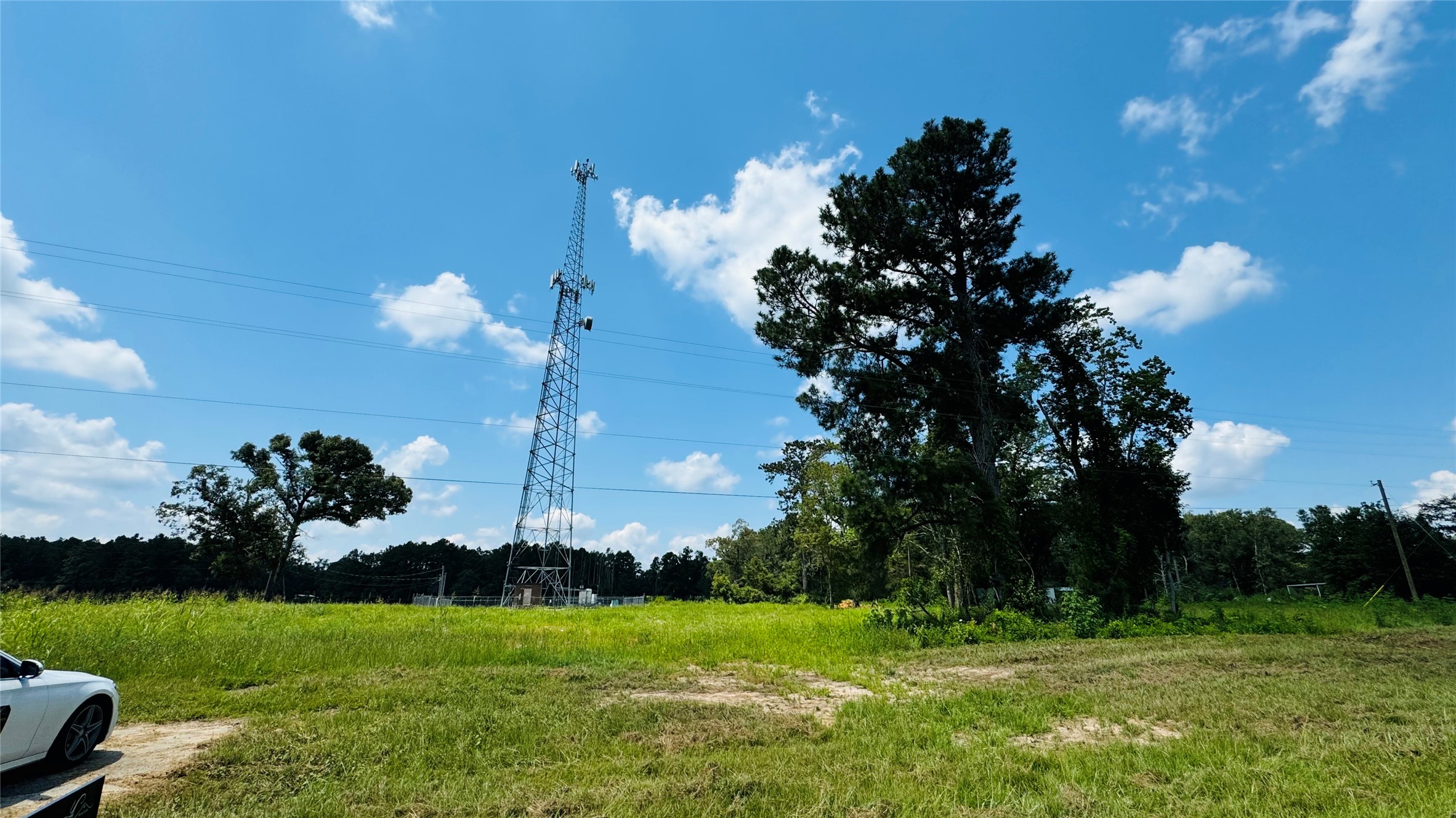 10582 State Highway 146 S Property Photo 1