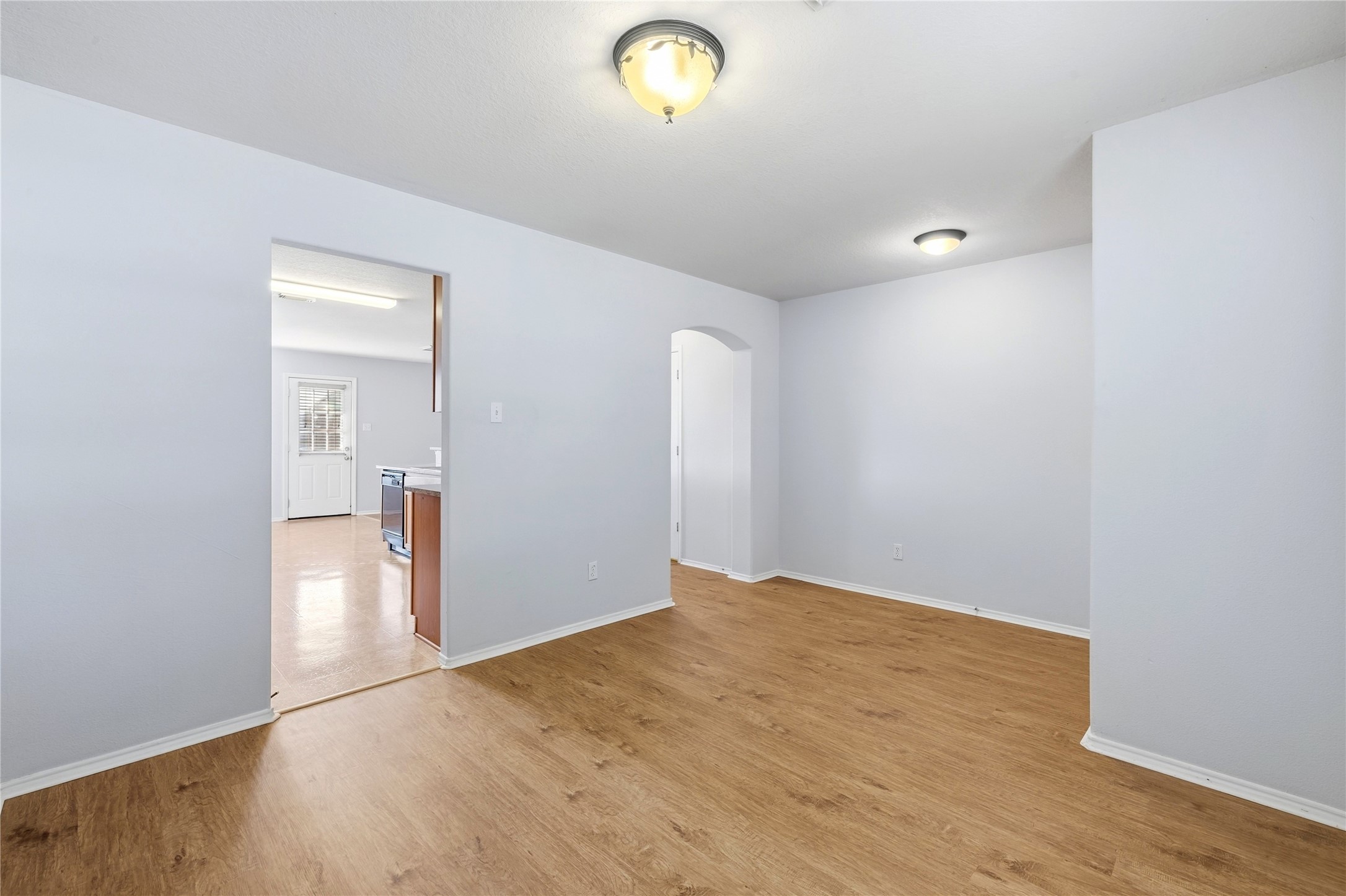 606 Kiley Drive Property Photo 12