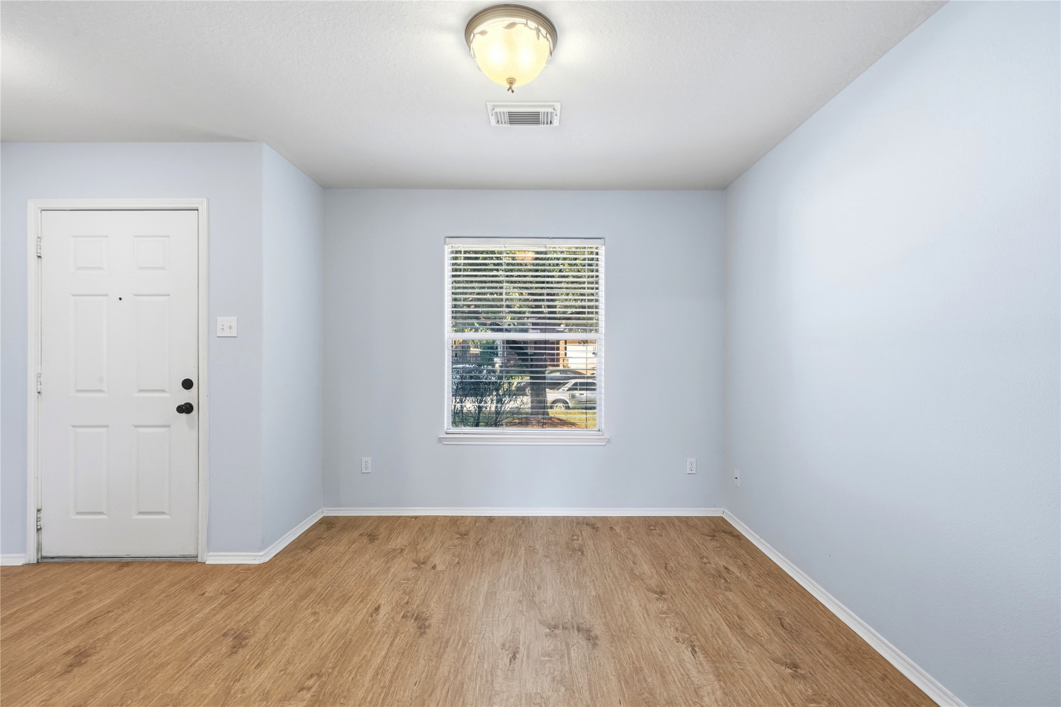 606 Kiley Drive Property Photo 13