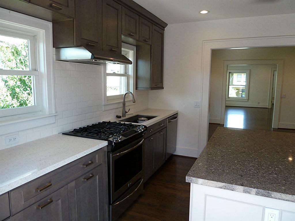 408 Avondale 2 Property Photo 6