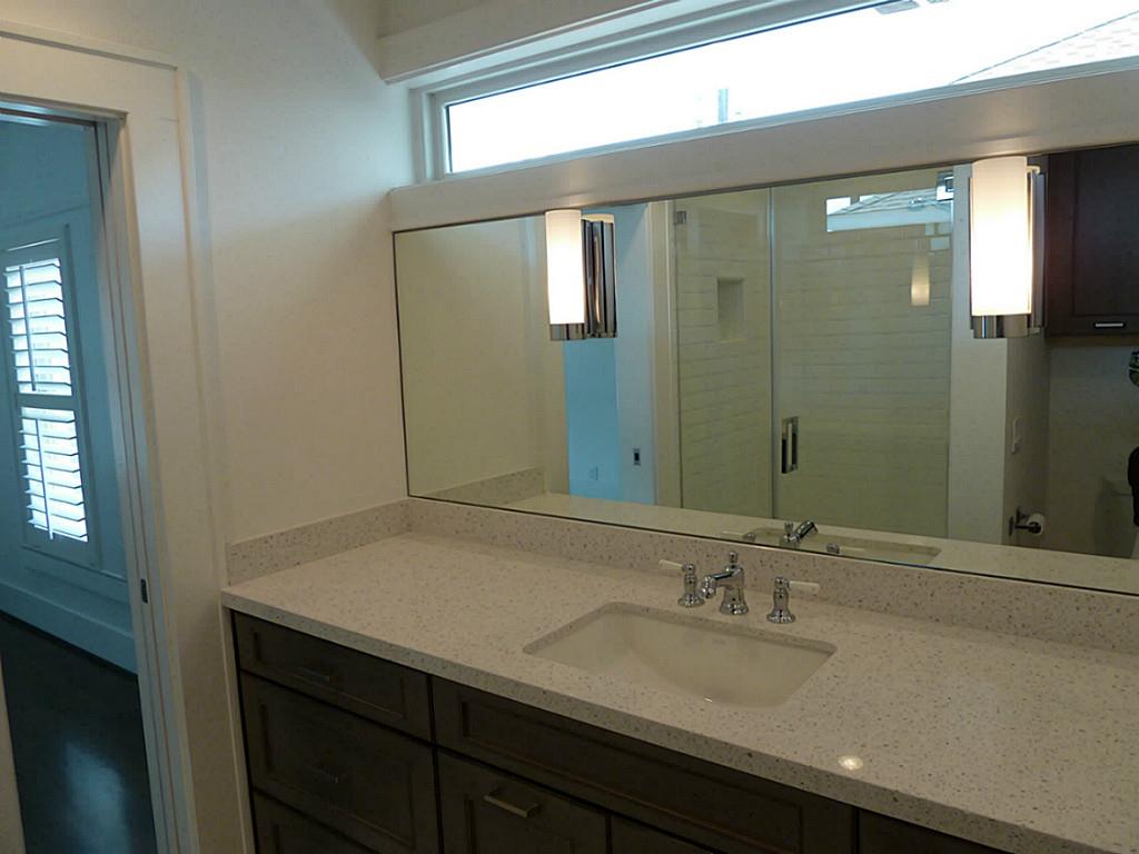 408 Avondale 2 Property Photo 23