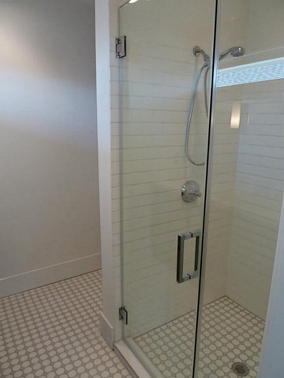 408 Avondale 2 Property Photo 24