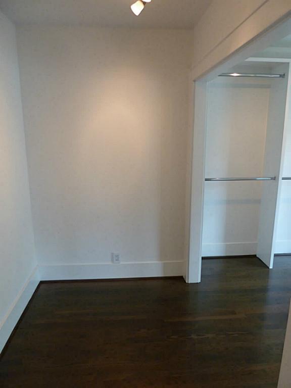 408 Avondale 2 Property Photo 26